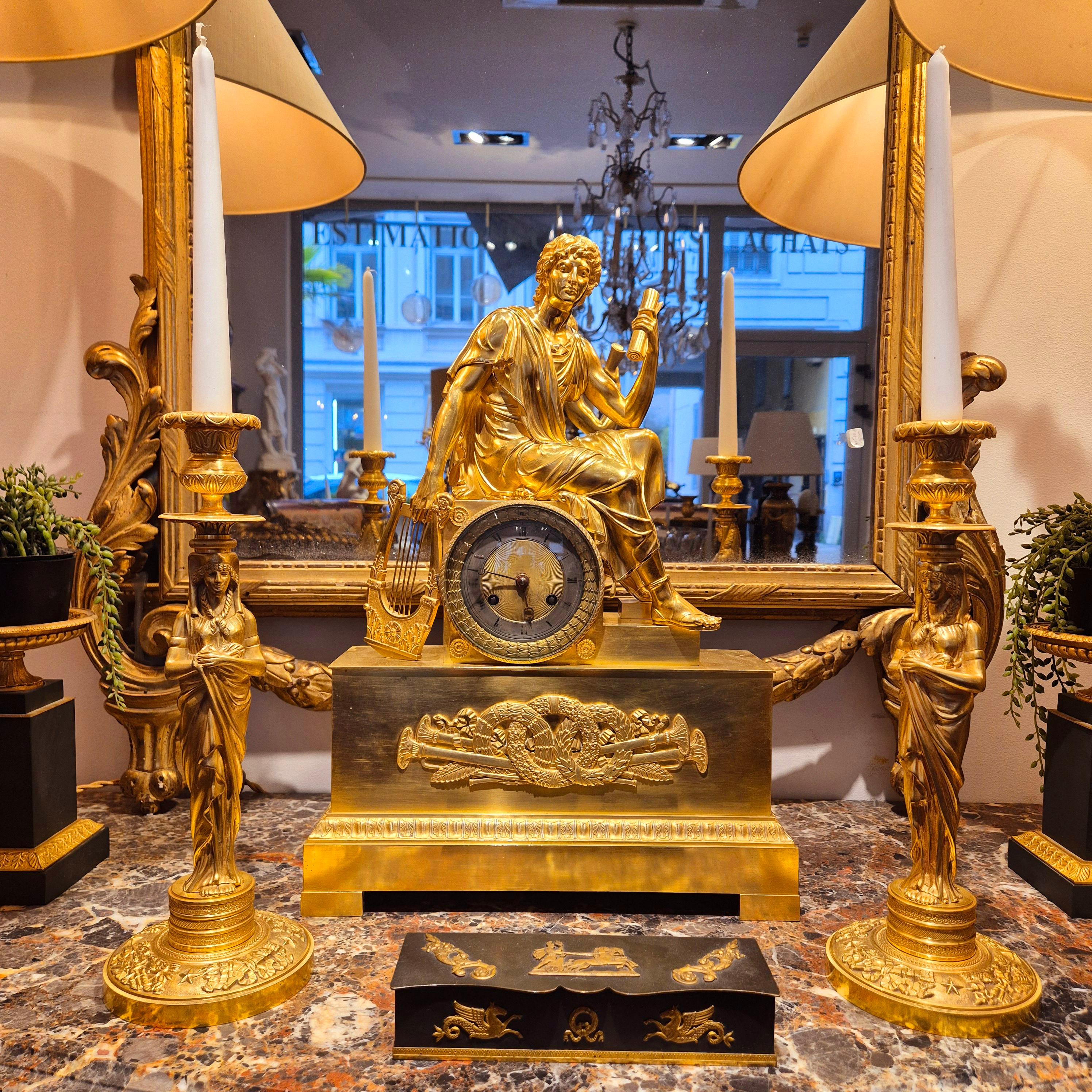 Pareja de candeleros Retour d'Egypte de bronce dorado, época Imperio, S. XIX en Bueno estado para la venta en NICE, FR
