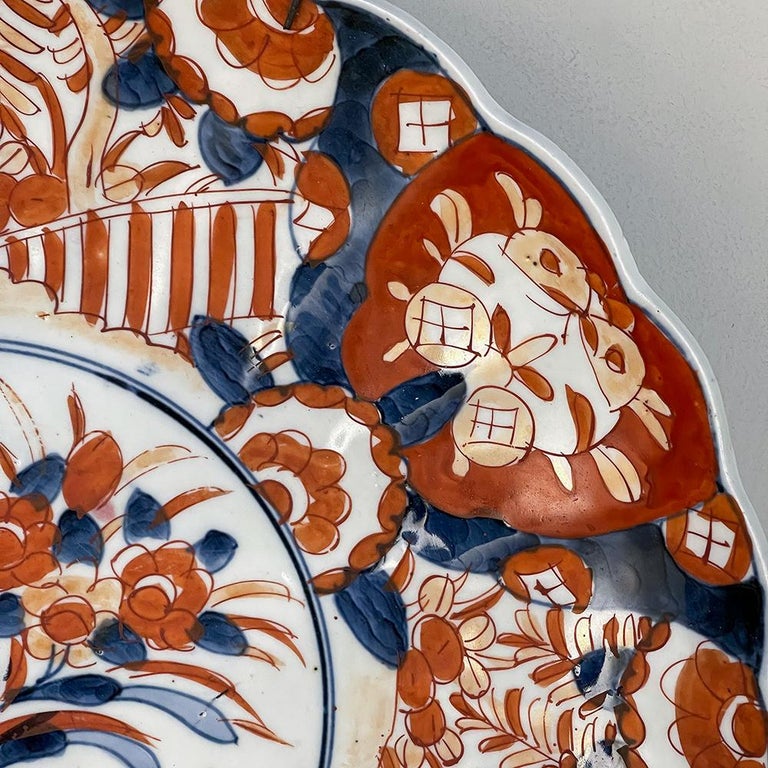 19th Century Imari Hand-Painted Charger For Sale 3