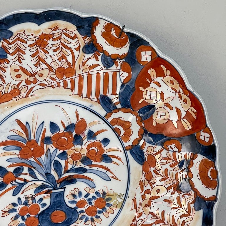 Late 19th Century 19th Century Imari Hand-Painted Charger For Sale