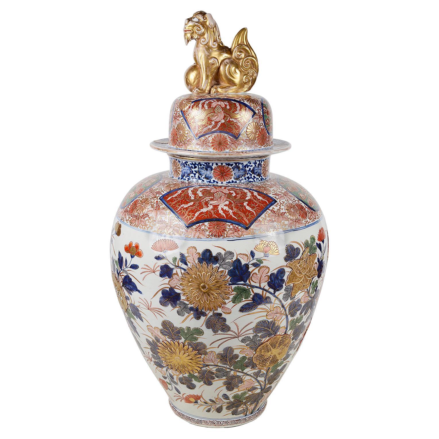 Vase à couvercle Imari japonais du XIXe siècle, vers 1840 en vente