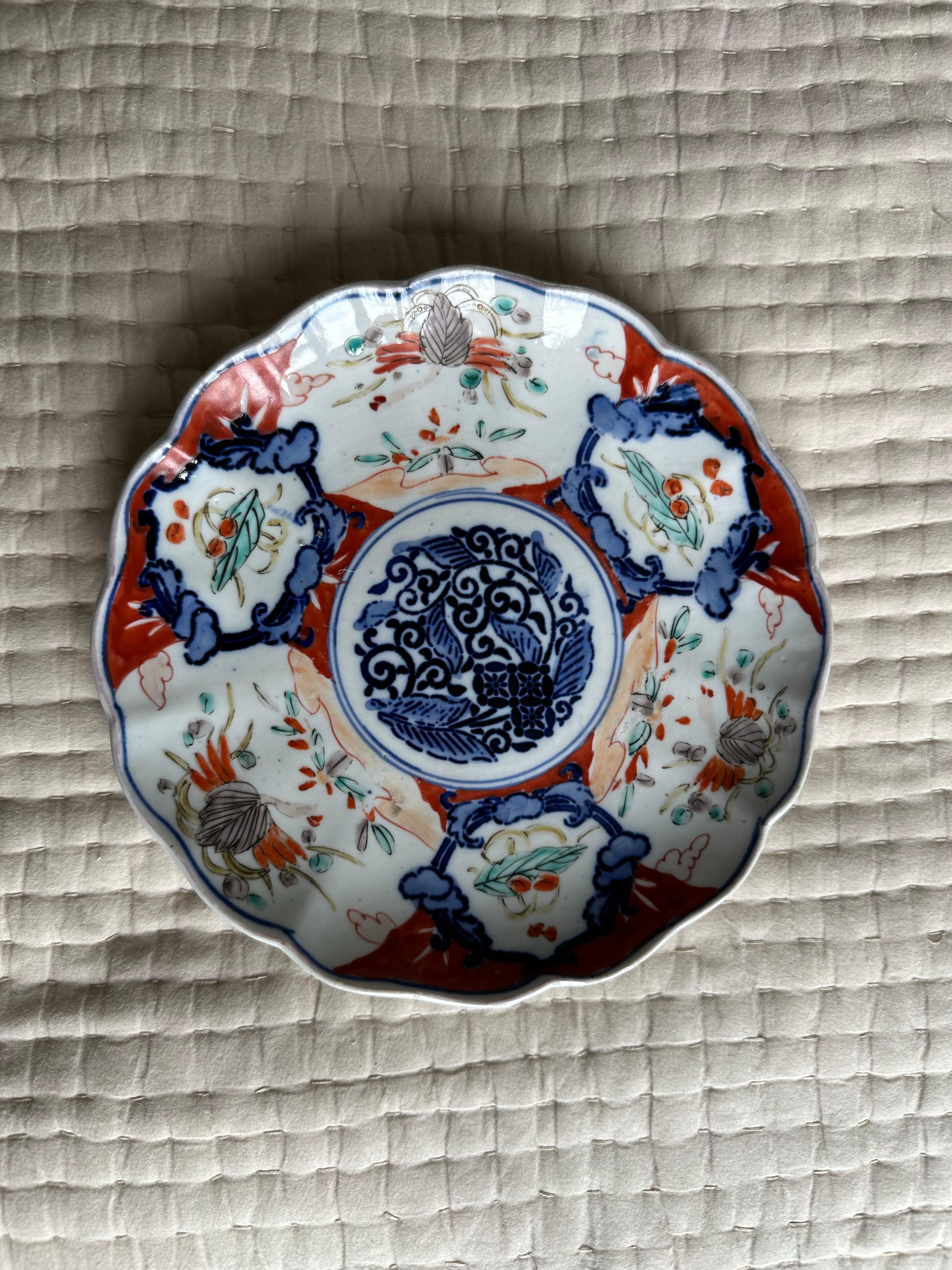 Piccolo piatto in Imari Porcelain del XIX secolo, blu, rosso e bianco, giapponese del 1800 in vendita 4