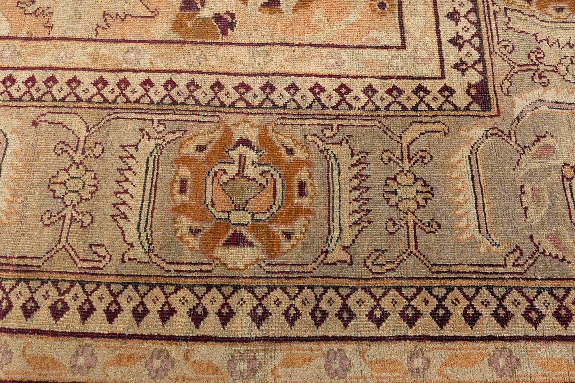 19th Century Indian Amritsar Handmade Wool Rug In Good Condition For Sale In New York, NY