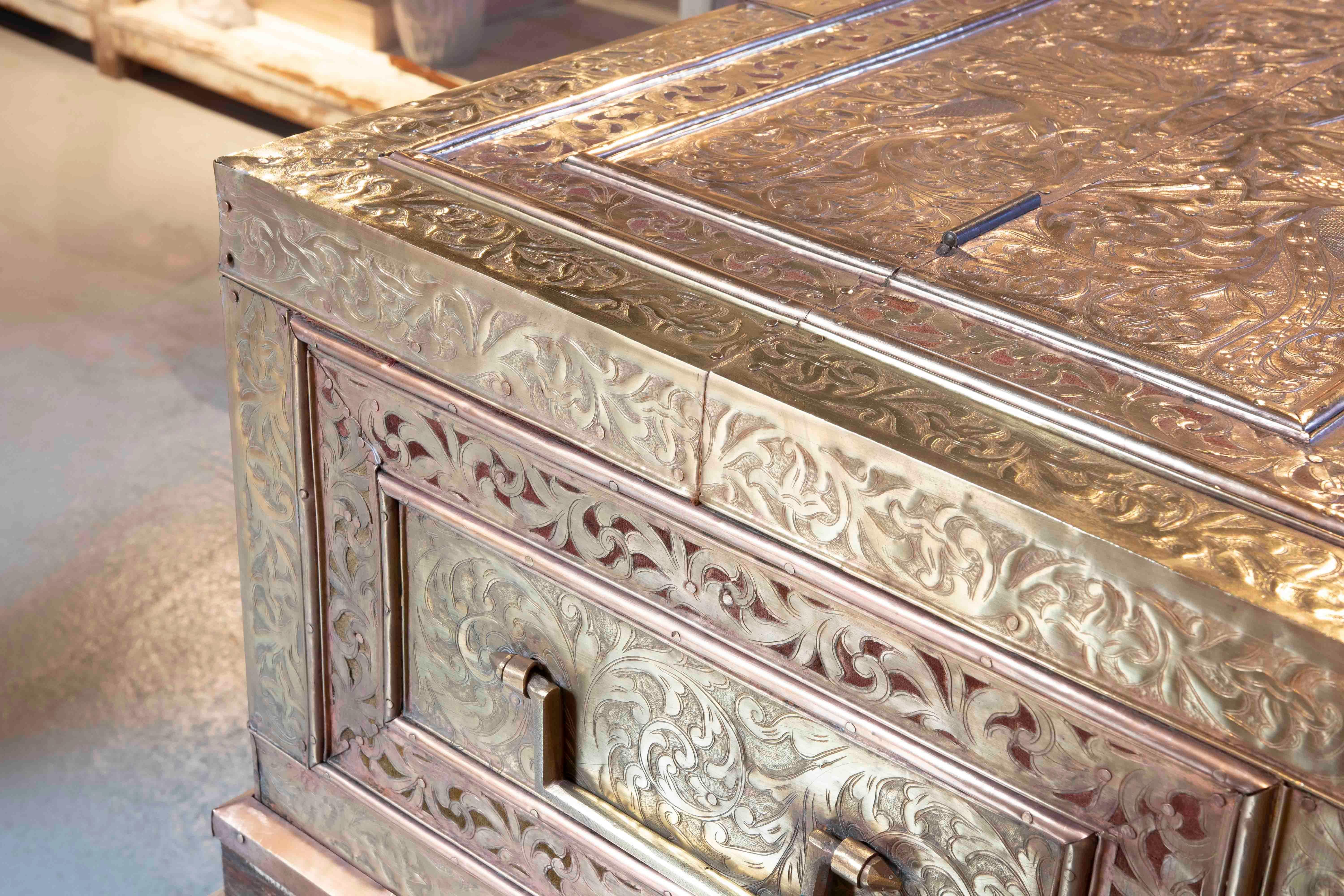 19th Century Indian Chest with Wooden Frame Covered in Embossed Brass  For Sale 9