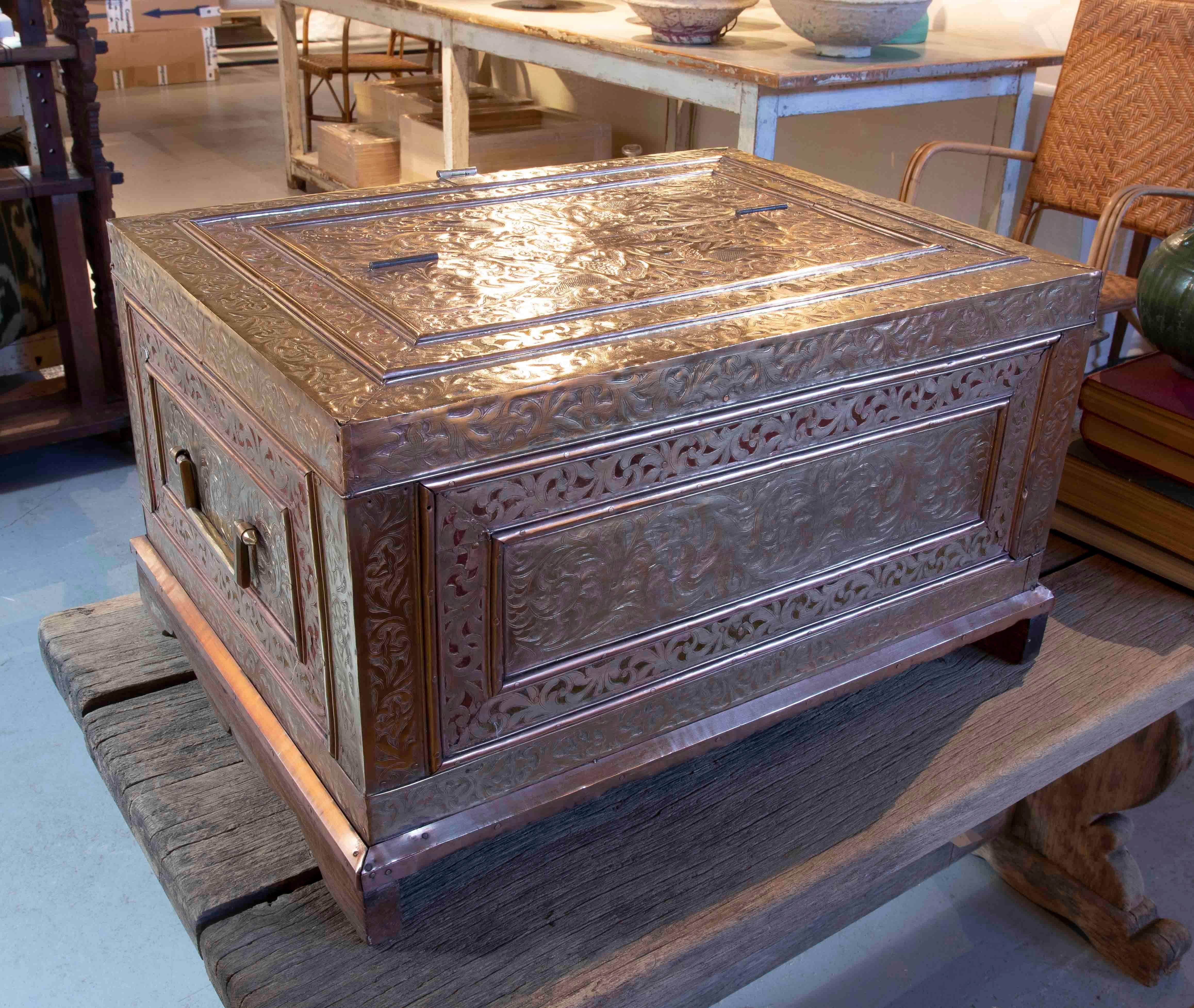 19th Century Indian Chest with Wooden Frame Covered in Embossed Brass  For Sale 12