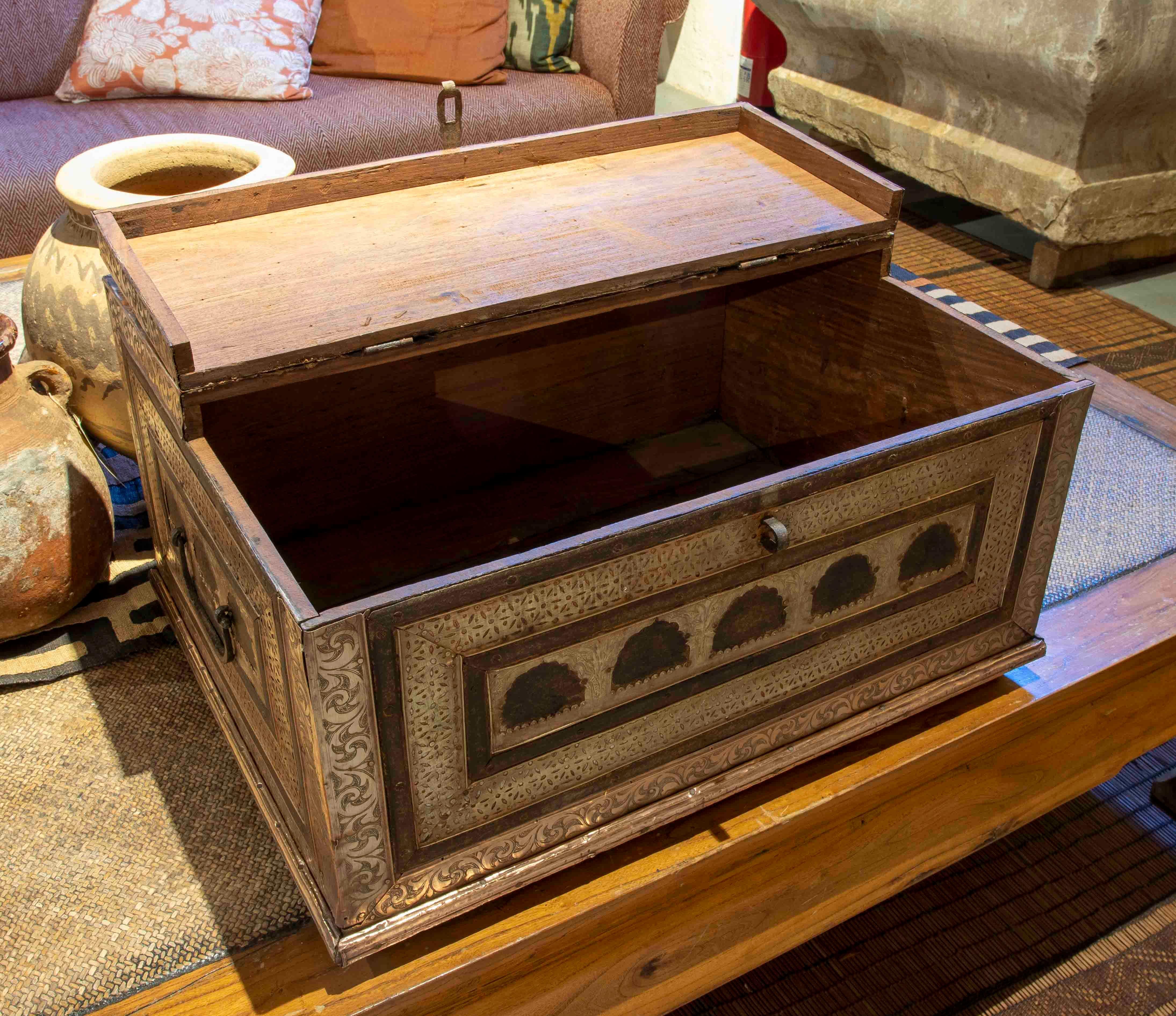 19th Century Indian Chest with Wooden Frame Covered in Embossed Brass  For Sale 2