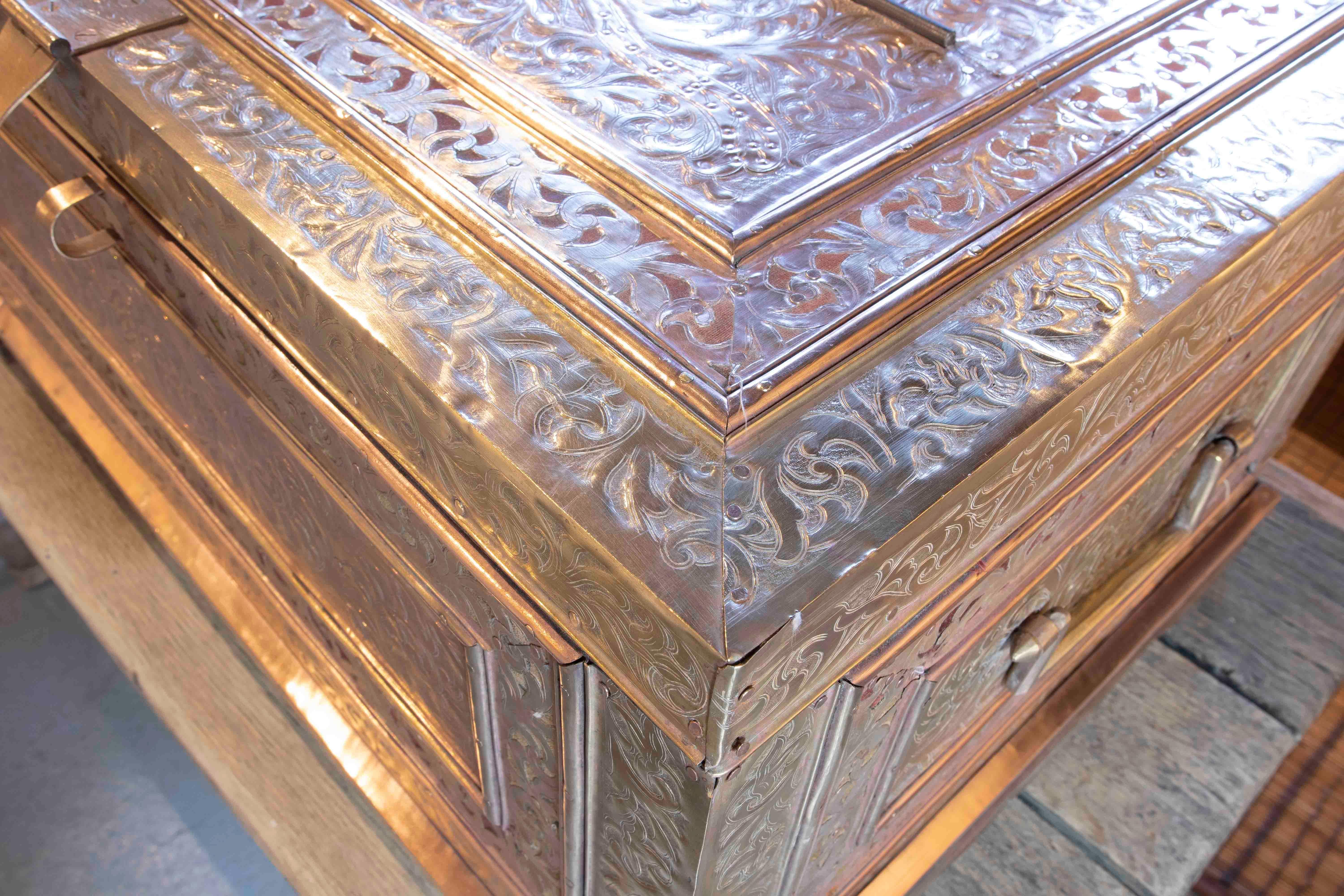 19th Century Indian Chest with Wooden Frame Covered in Embossed Brass  For Sale 4