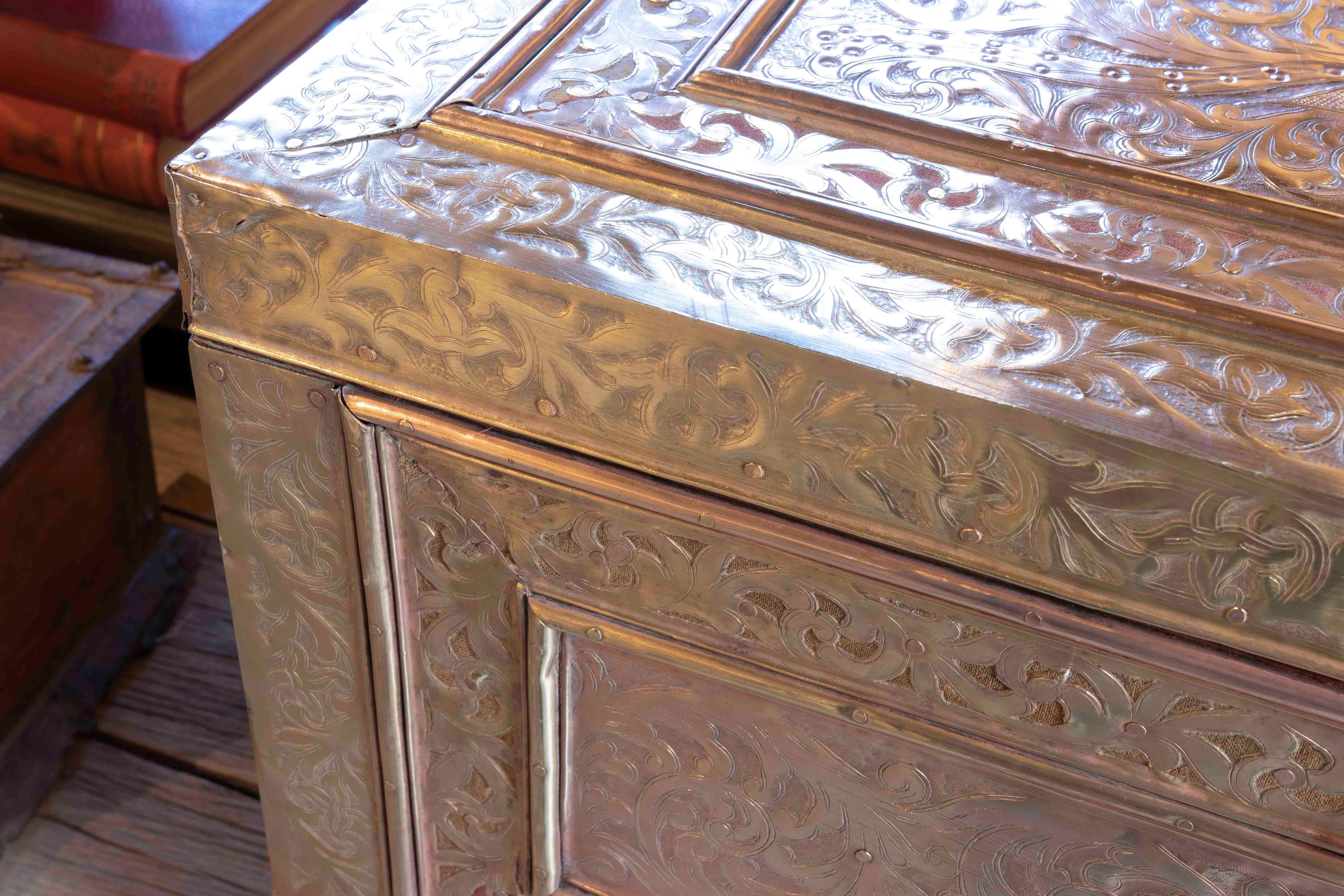 19th Century Indian Chest with Wooden Frame Covered in Embossed Brass  For Sale 6