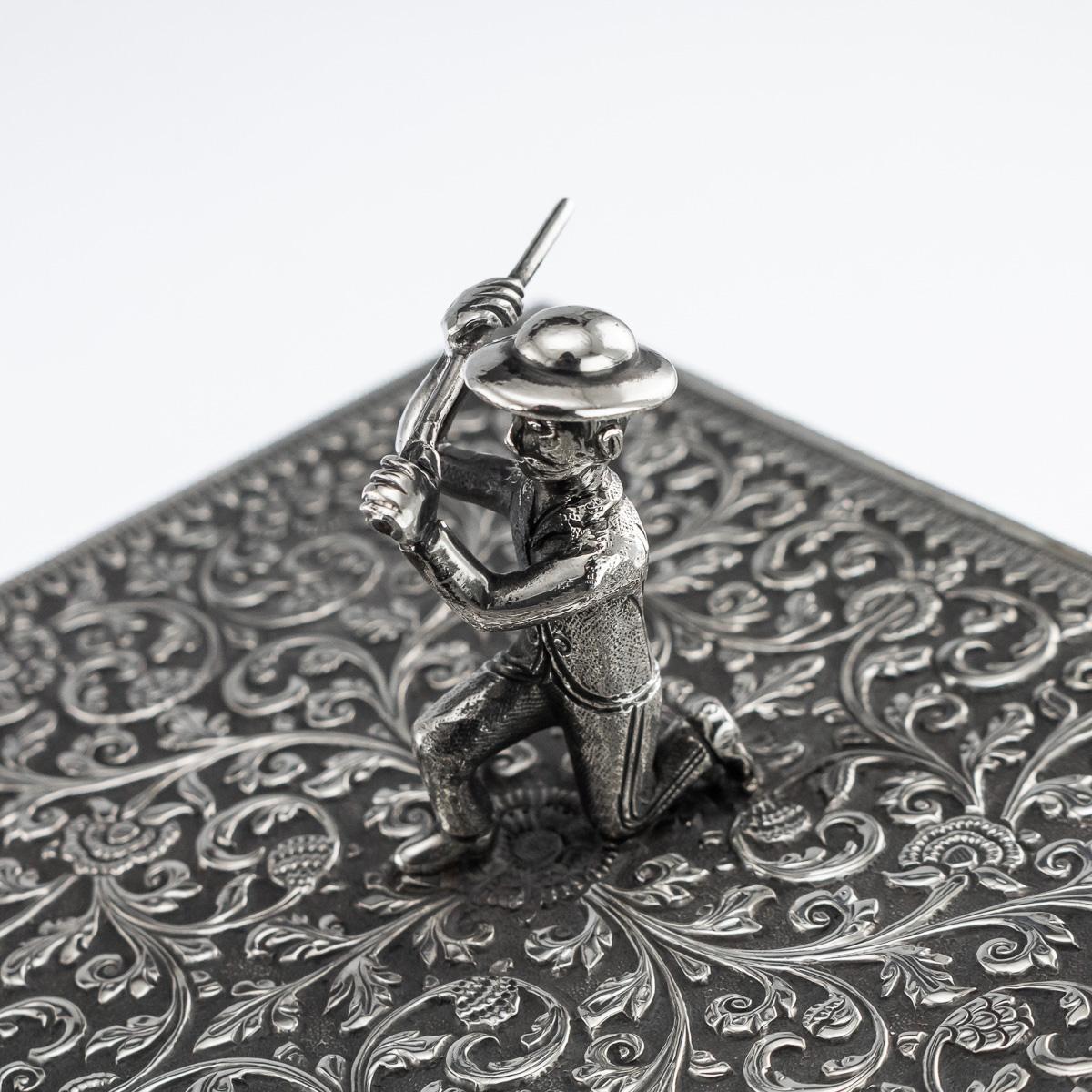 19th Century Indian Colonial Cutch Solid Silver Double Cigar Box, circa 1890 9