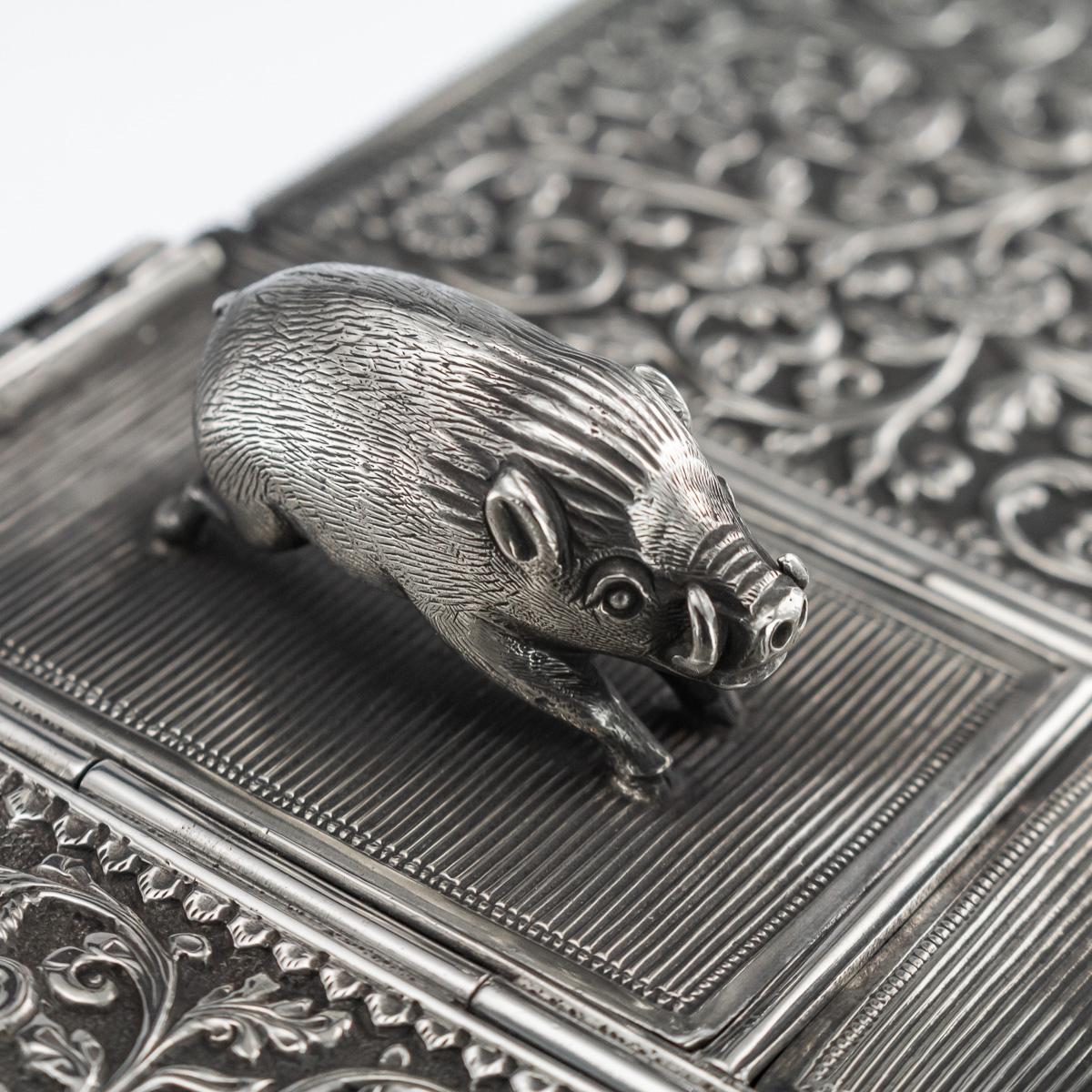 19th Century Indian Colonial Cutch Solid Silver Double Cigar Box, circa 1890 10