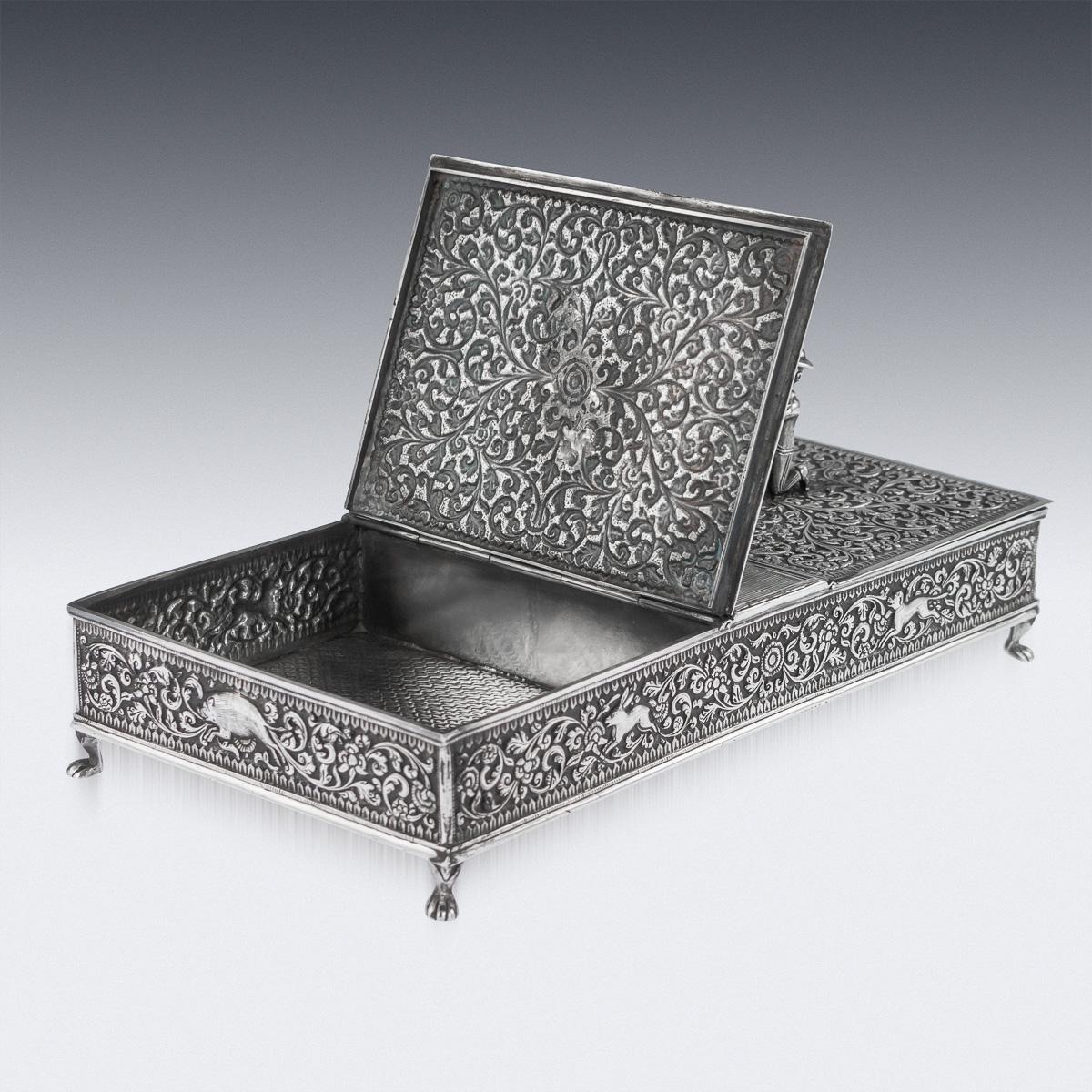 19th Century Indian Colonial Cutch Solid Silver Double Cigar Box, circa 1890 3