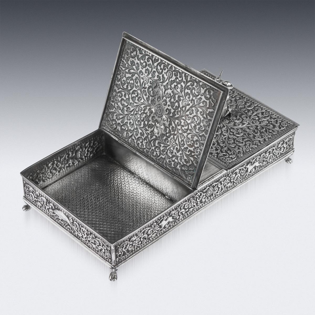 19th Century Indian Colonial Cutch Solid Silver Double Cigar Box, circa 1890 4
