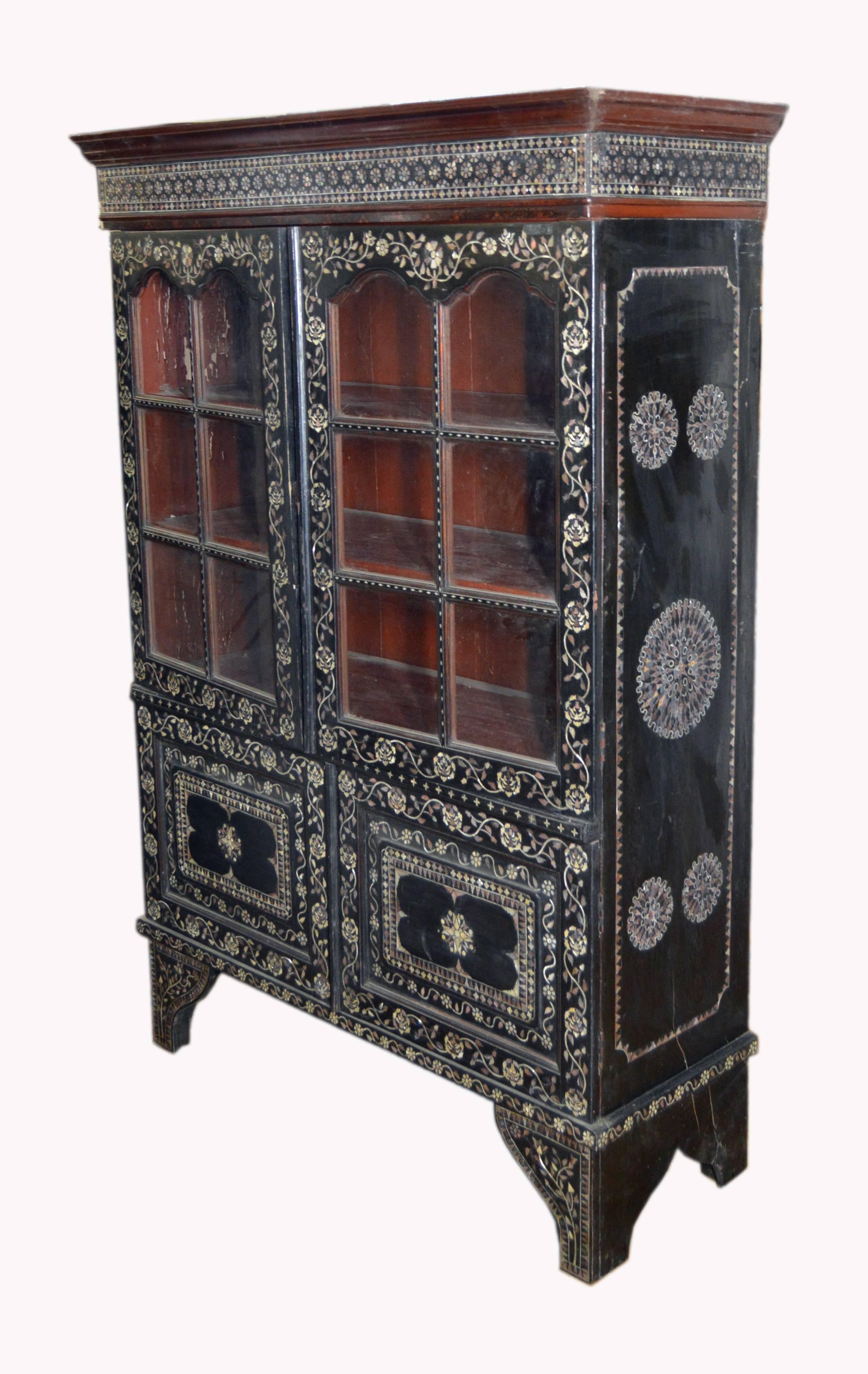 19th Century Indian Ebonized Wood Cabinet with Mother-of-Pearl Inlay and Glass 2