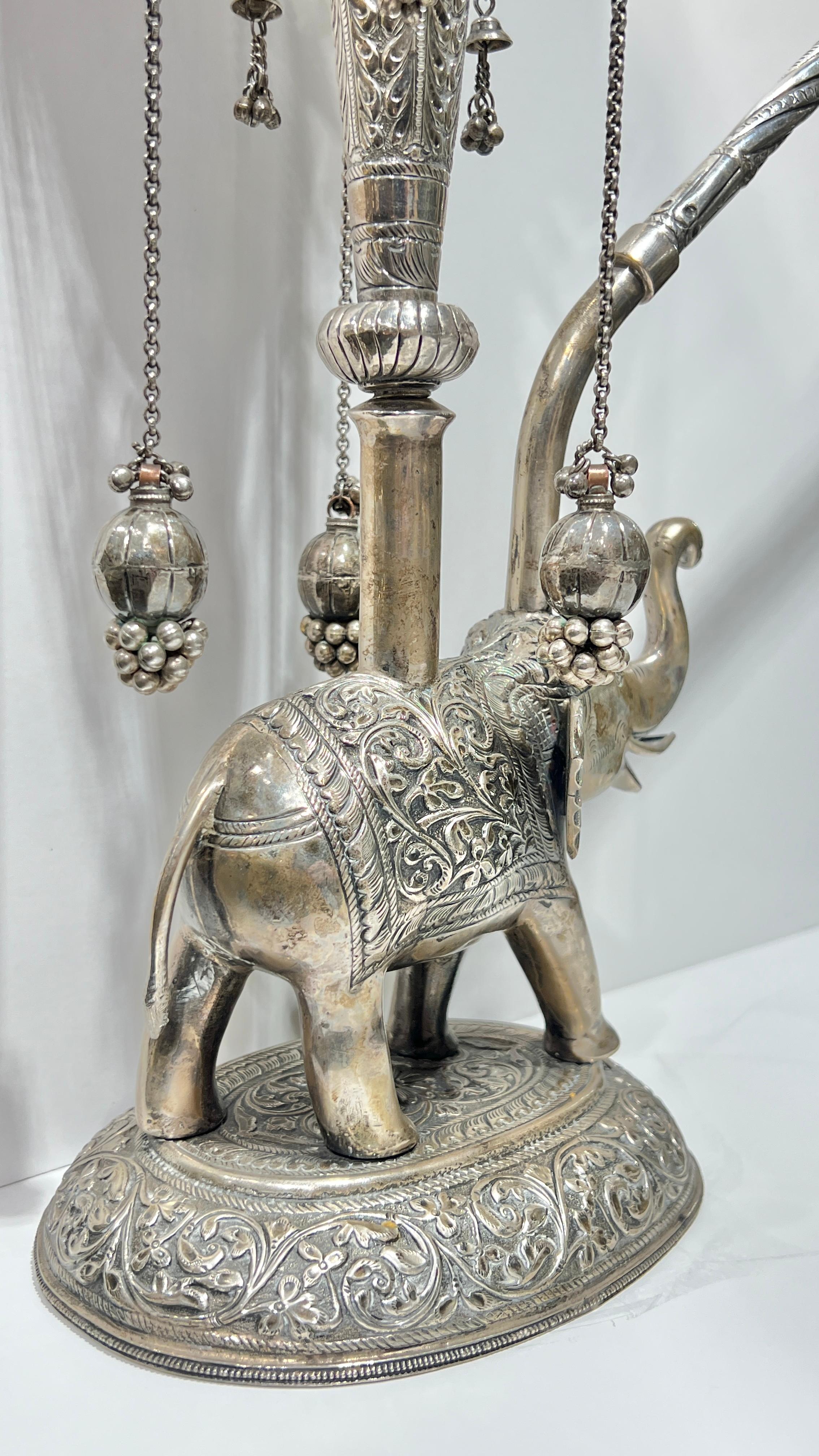 19th Century Indian Elephant Form Silver Huqqa / Hookah In Good Condition For Sale In New York, NY