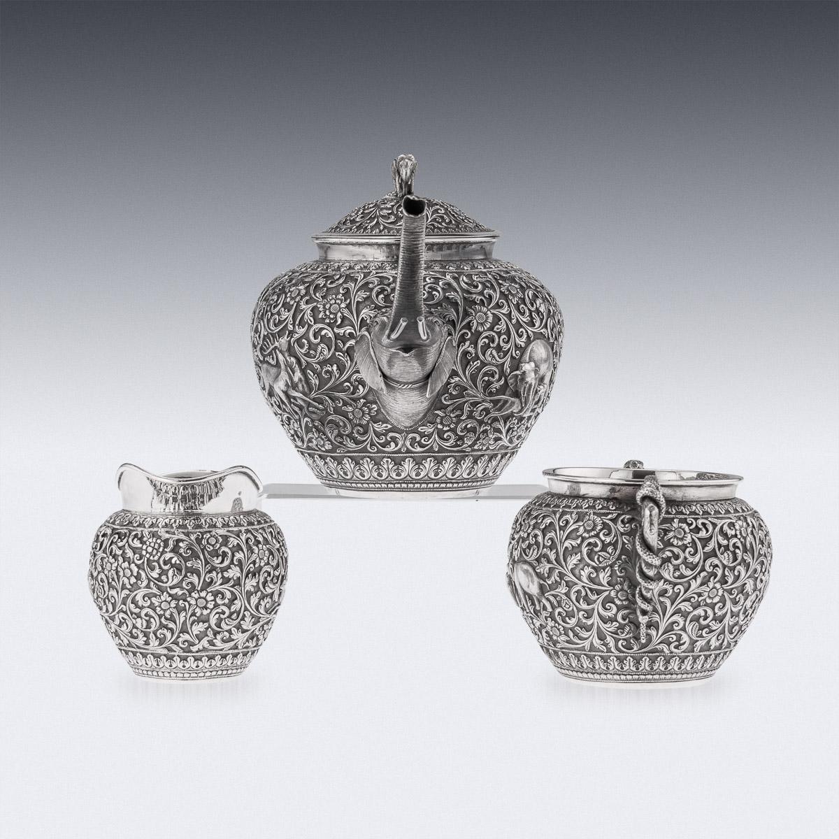 19th Century Indian Kutch Solid Silver Tea Set On Tray, Oomersi Mawji, c.1890 In Good Condition In Royal Tunbridge Wells, Kent