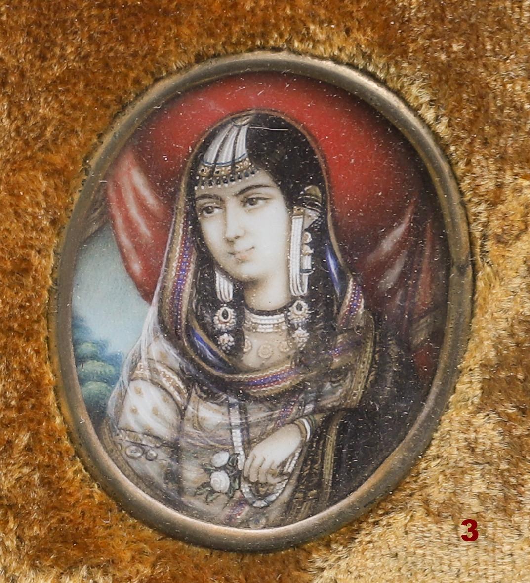 Pinturas en miniatura de los siete gobernantes mogoles de la India del siglo XIX Oro en venta