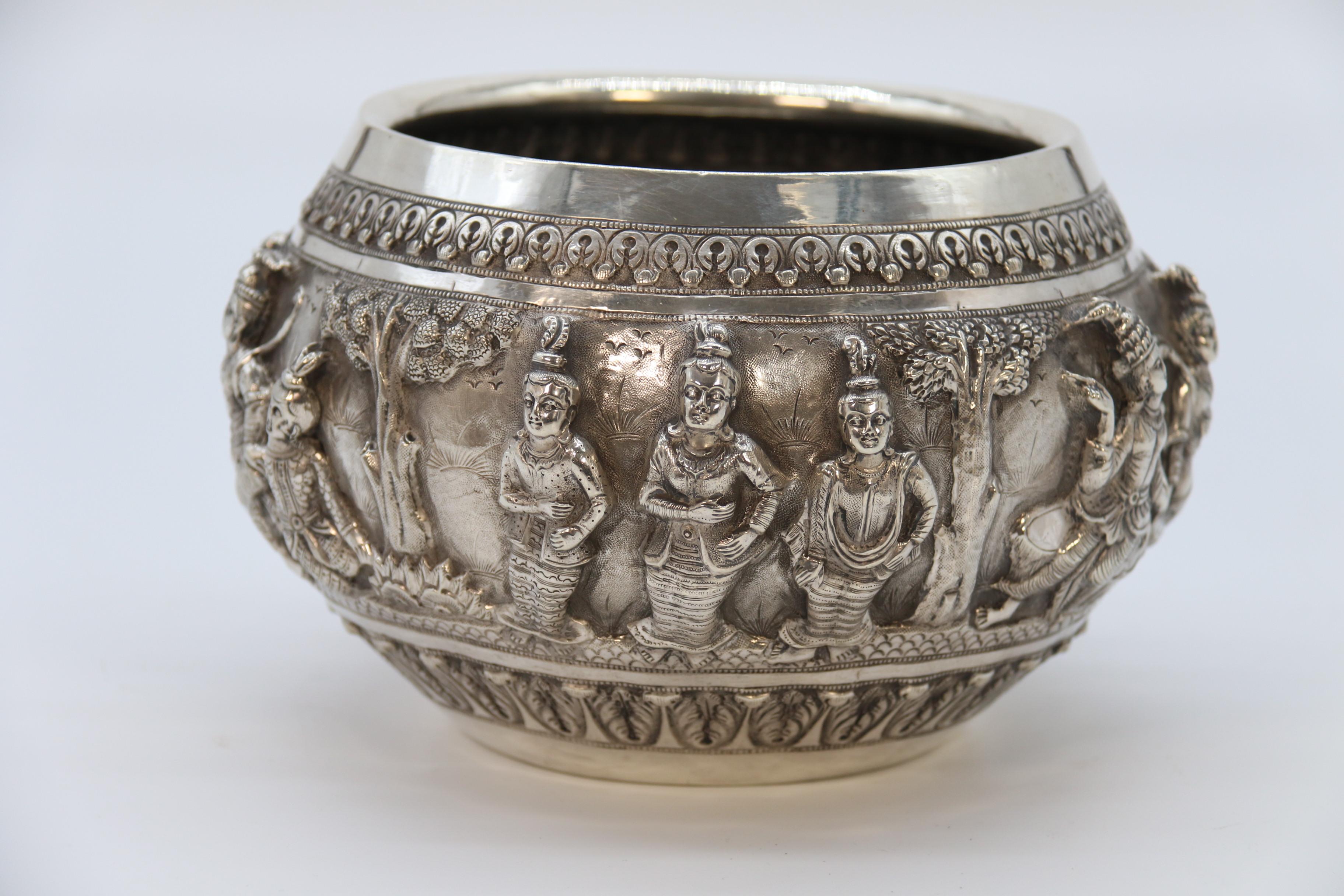 Other 19th century Indian silver Raj period deep relief repousse work bowl circa 1870 For Sale