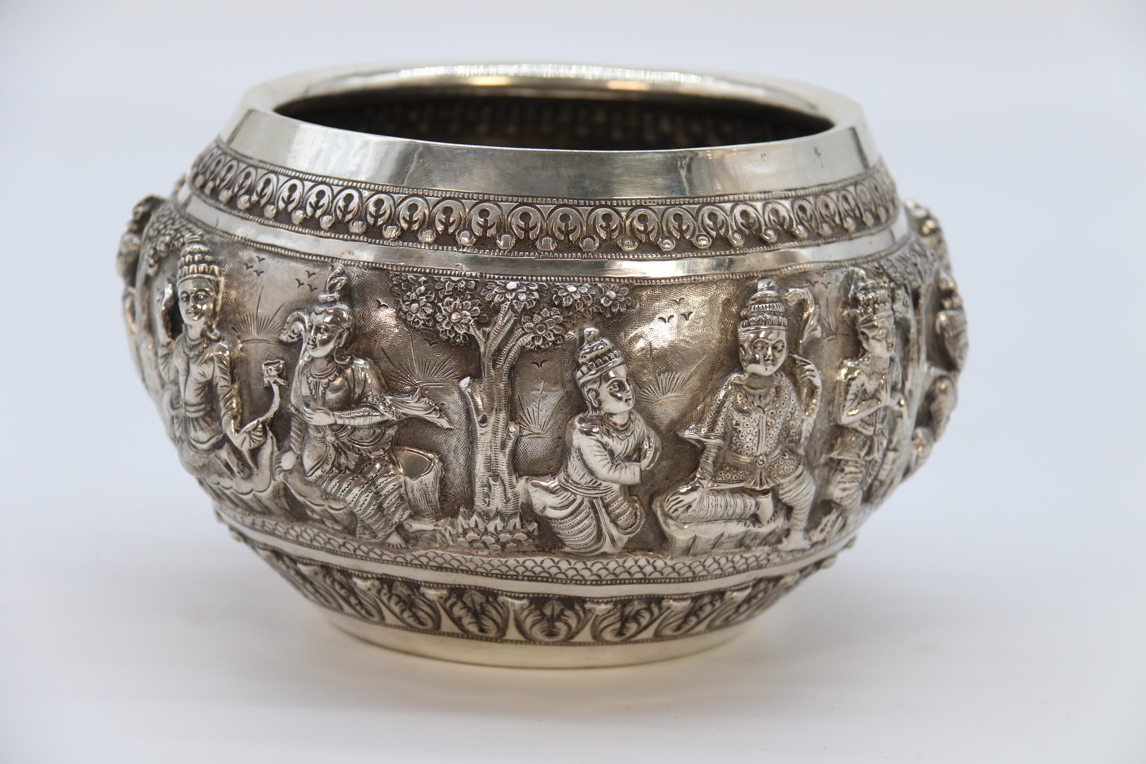 Repoussé 19th century Indian silver Raj period deep relief repousse work bowl circa 1870 For Sale
