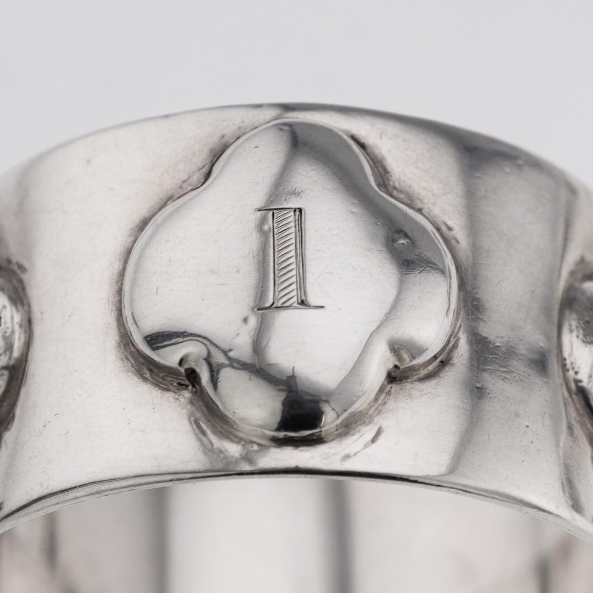 Set di sei portatovaglioli in argento massiccio indiano del XIX secolo, P. Orr & Sons in vendita 1