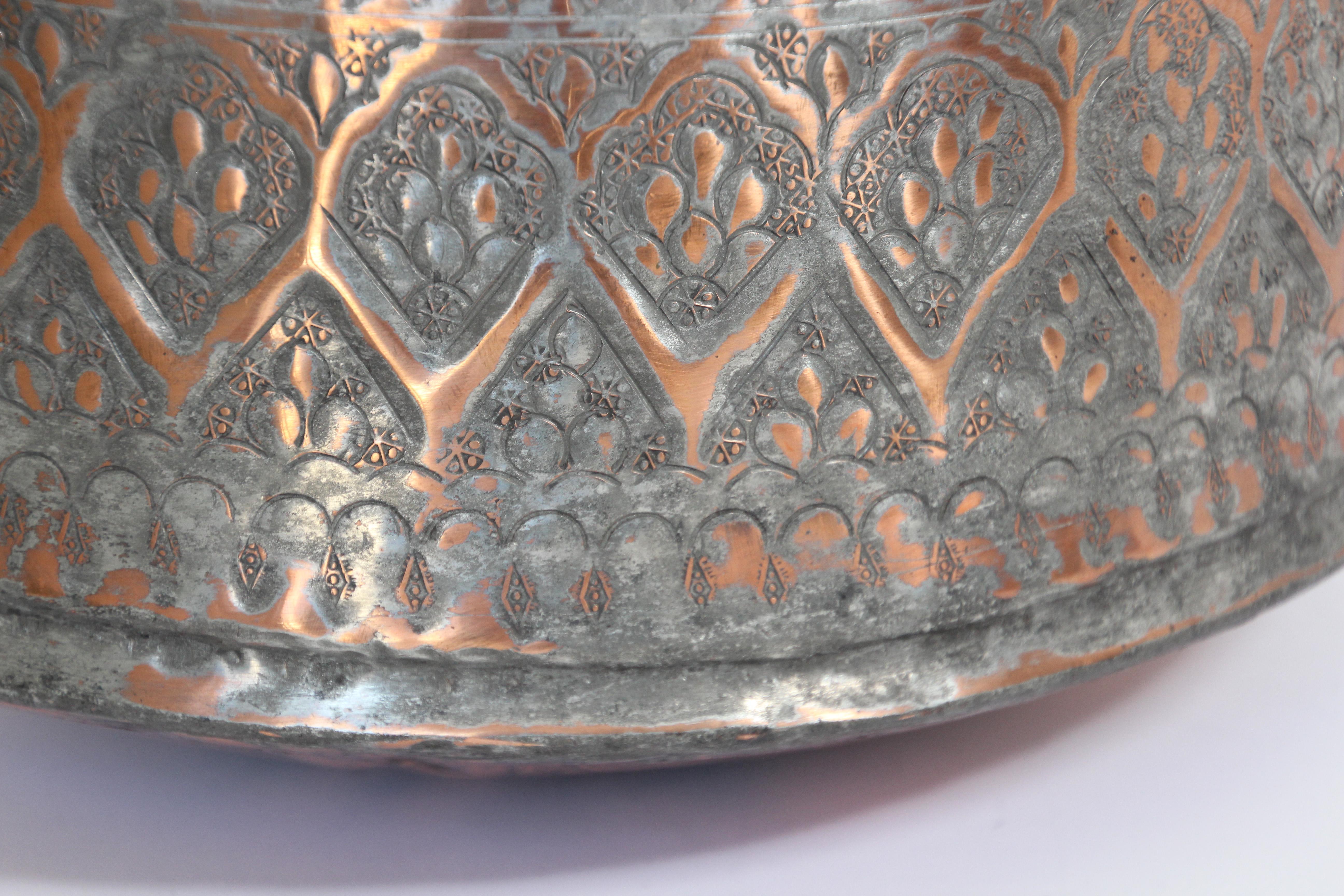 19th Century Indo Persian Mughal Tinned Copper Bowl For Sale 2