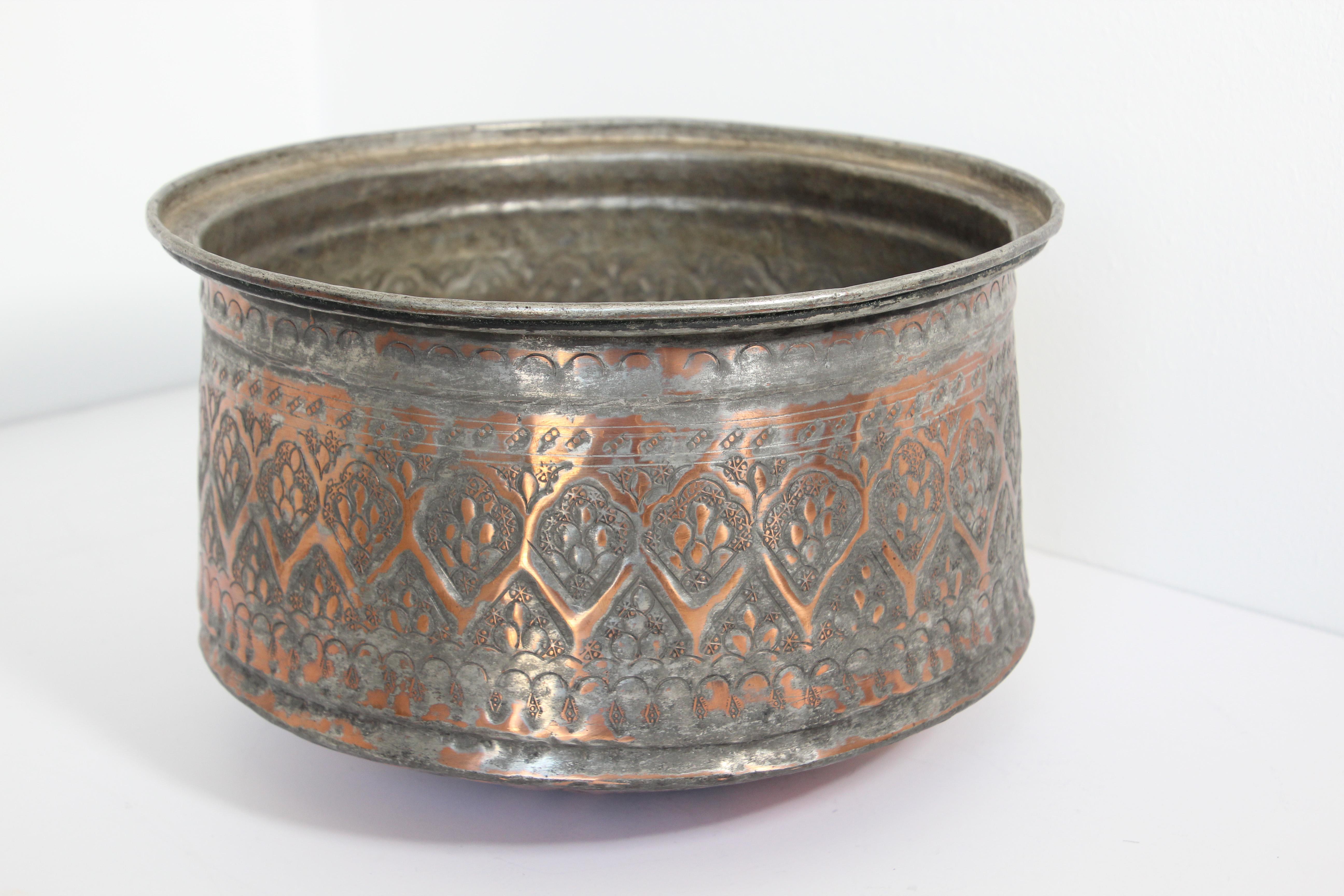 19th Century Indo Persian Mughal Tinned Copper Bowl For Sale 3