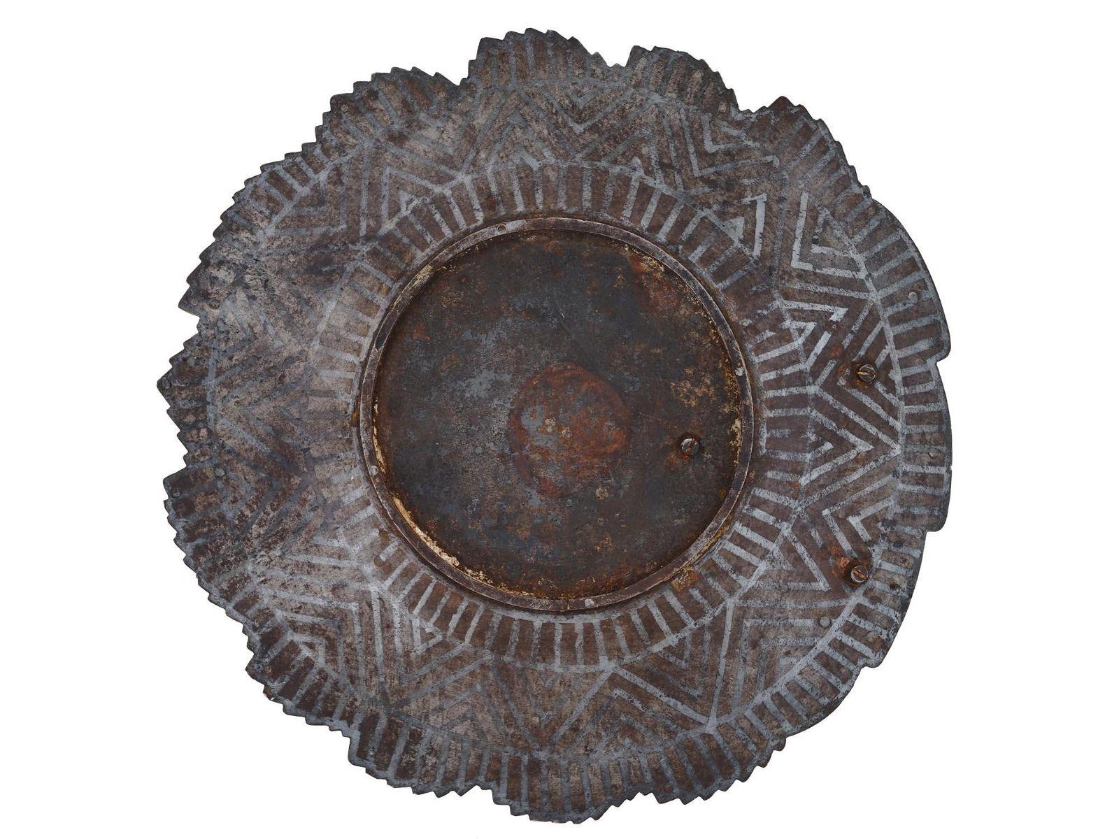 19. Jahrhundert Indo-Persisches Silber mit Intarsien und Paket Vergoldeter Stahl und Messing Schale im Zustand „Gut“ im Angebot in New York, NY
