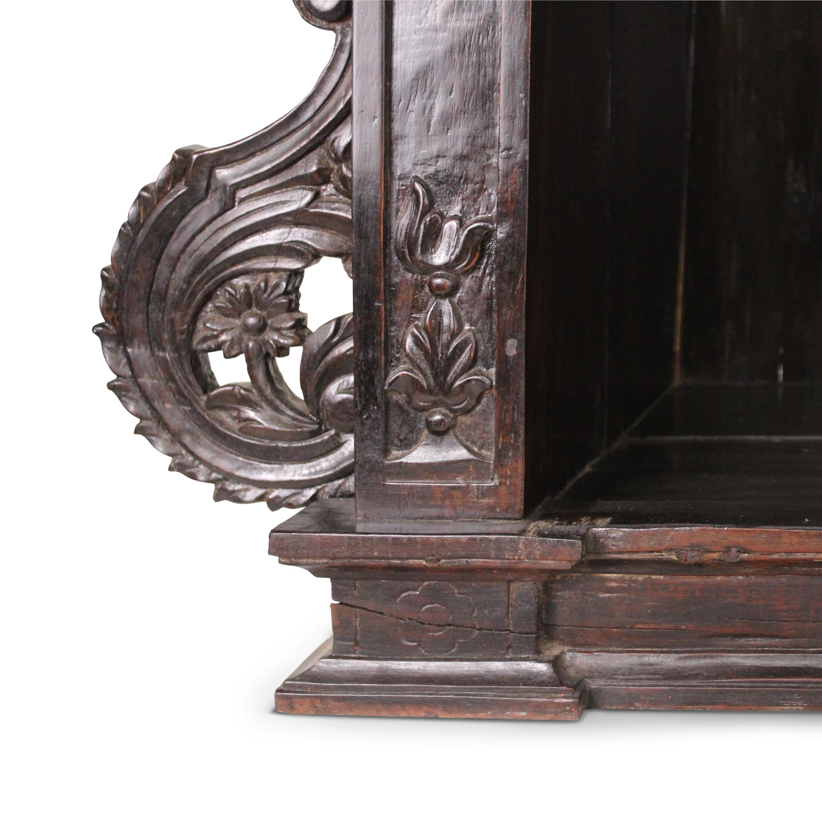 19th Century Indo - Portuguese Rosewood Tabernacle In Good Condition For Sale In West Hollywood, CA