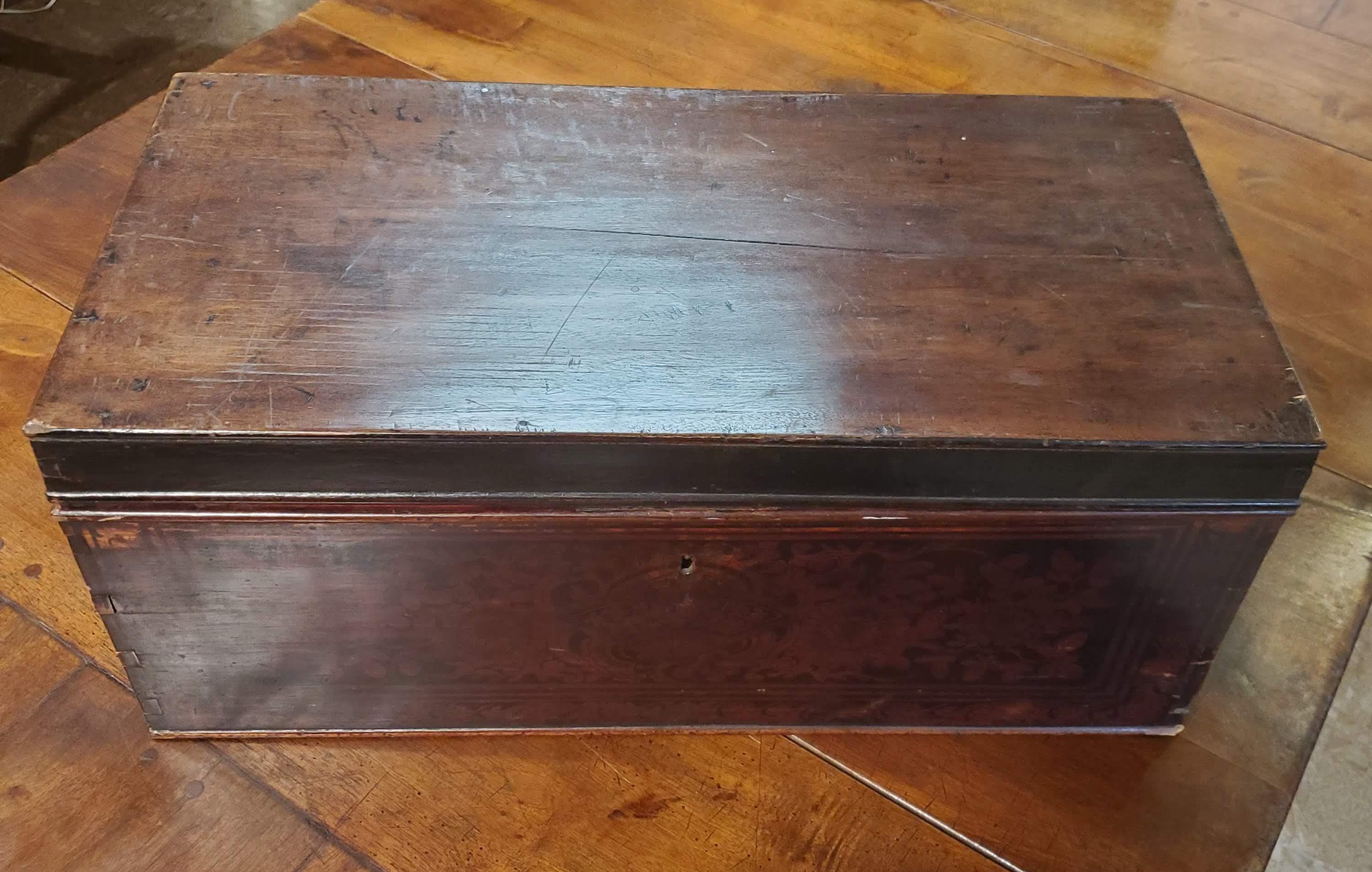 19th Century Indonesian Red and Black Lacquered Document Box with Brass Handles In Good Condition For Sale In Middleburg, VA