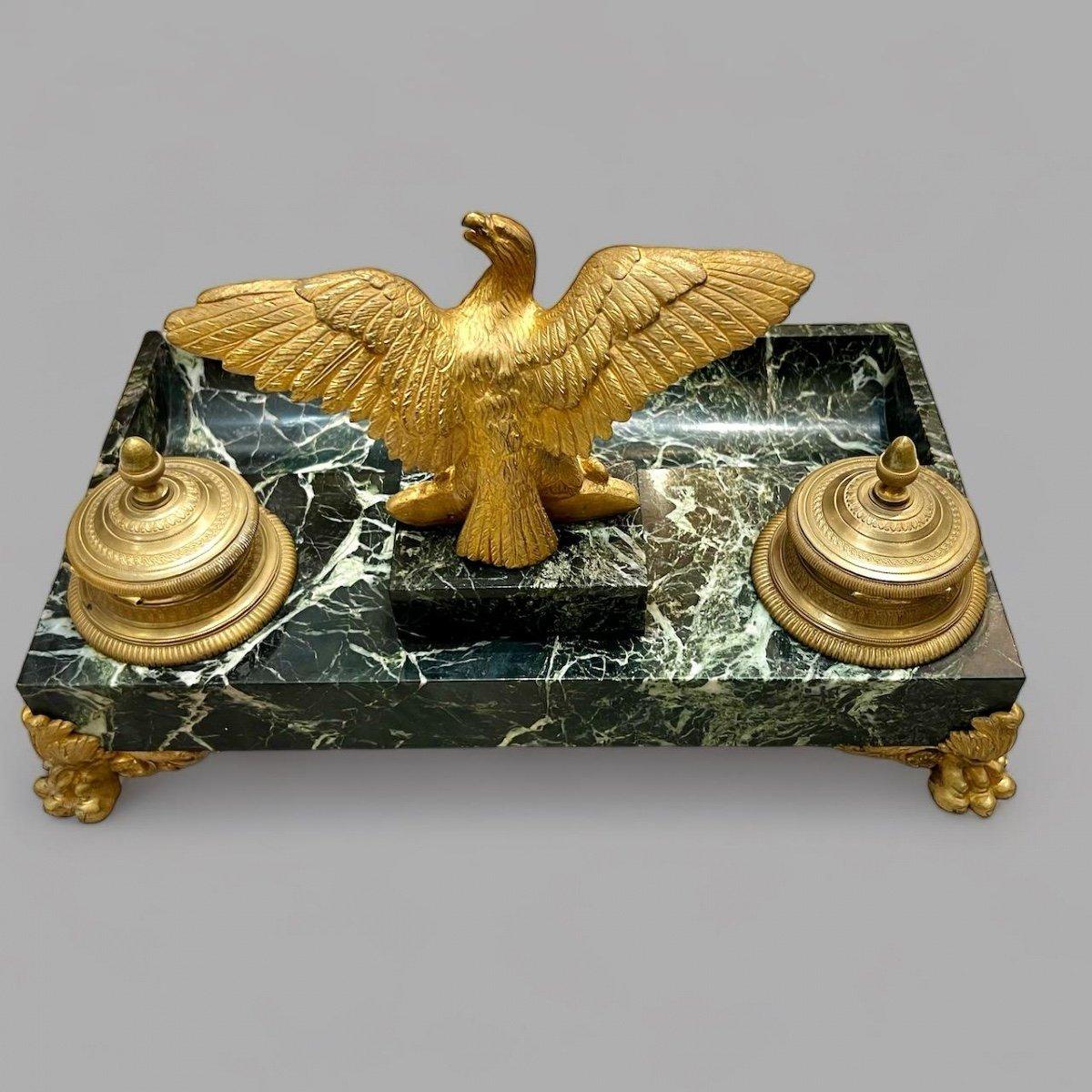 XIXe siècle Encrier du 19e siècle avec aigle impérial en marbre de Portoro et bronze doré  en vente