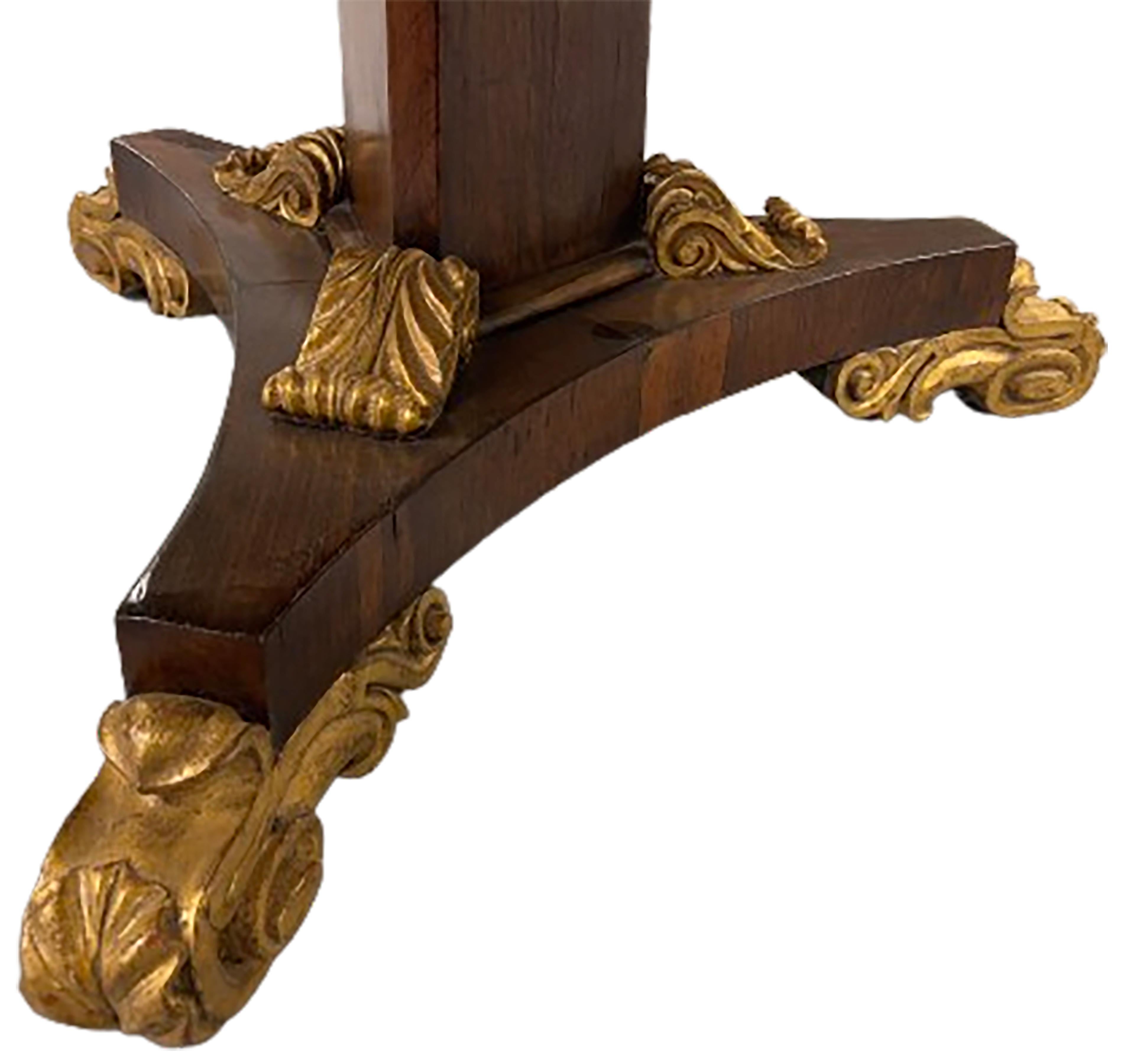 Table centrale Empire du 19e siècle en palissandre incrusté et doré à la parcelle Bon état - En vente à Dallas, TX