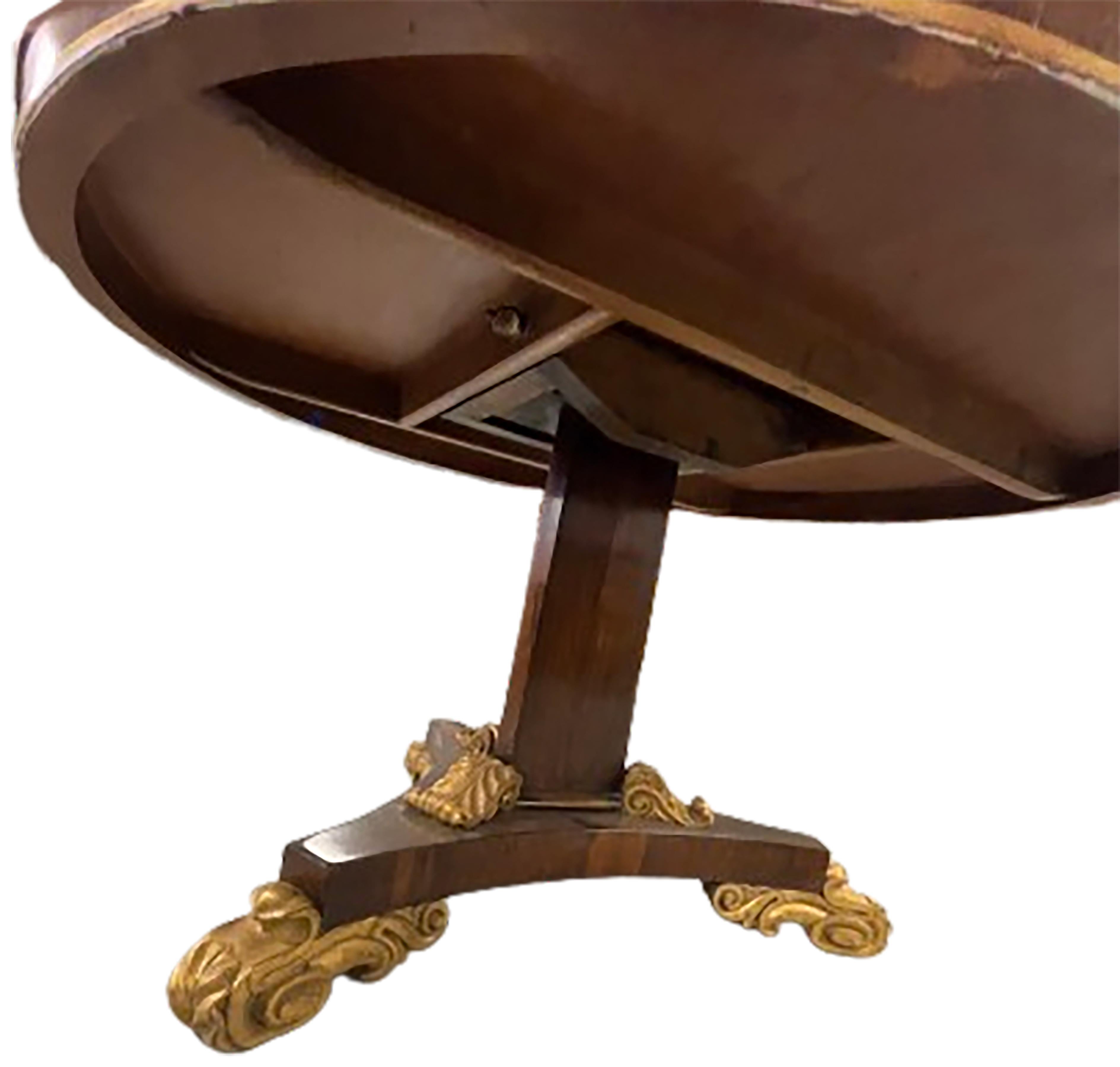 XIXe siècle Table centrale Empire du 19e siècle en palissandre incrusté et doré à la parcelle en vente