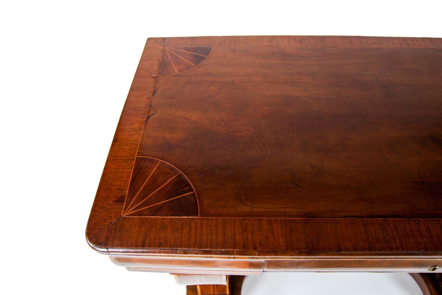 Incrusté table Console Biedermeier marquetée du 19ème siècle en vente