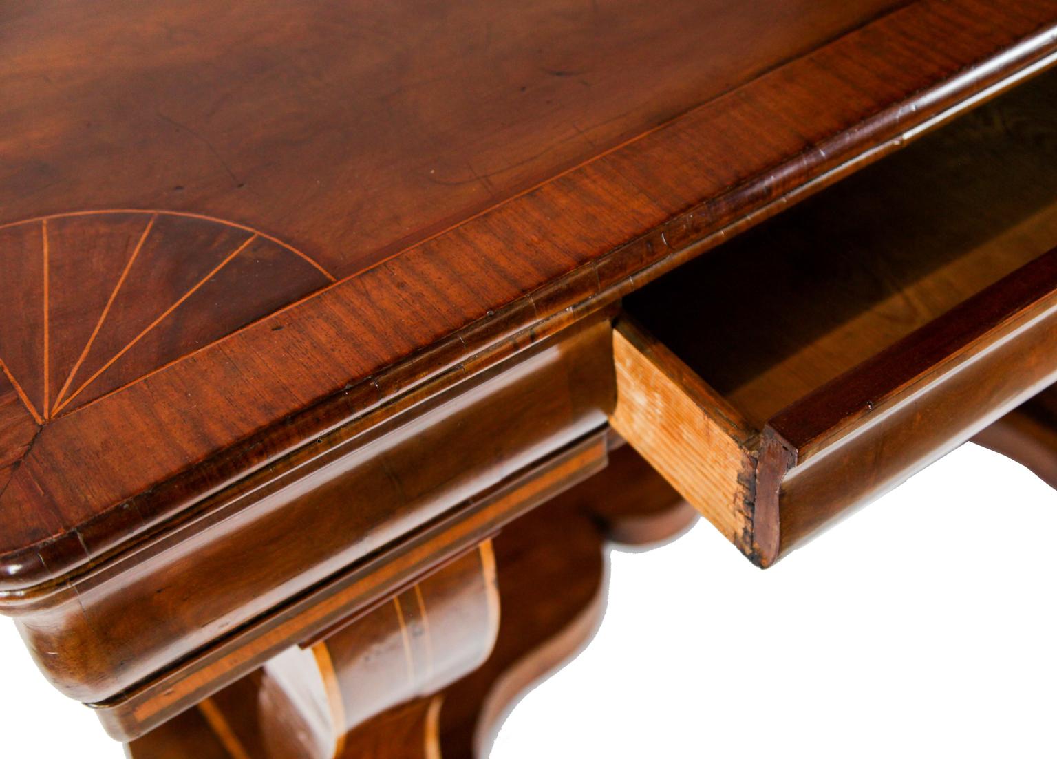 table Console Biedermeier marquetée du 19ème siècle Bon état - En vente à Wilson, NC