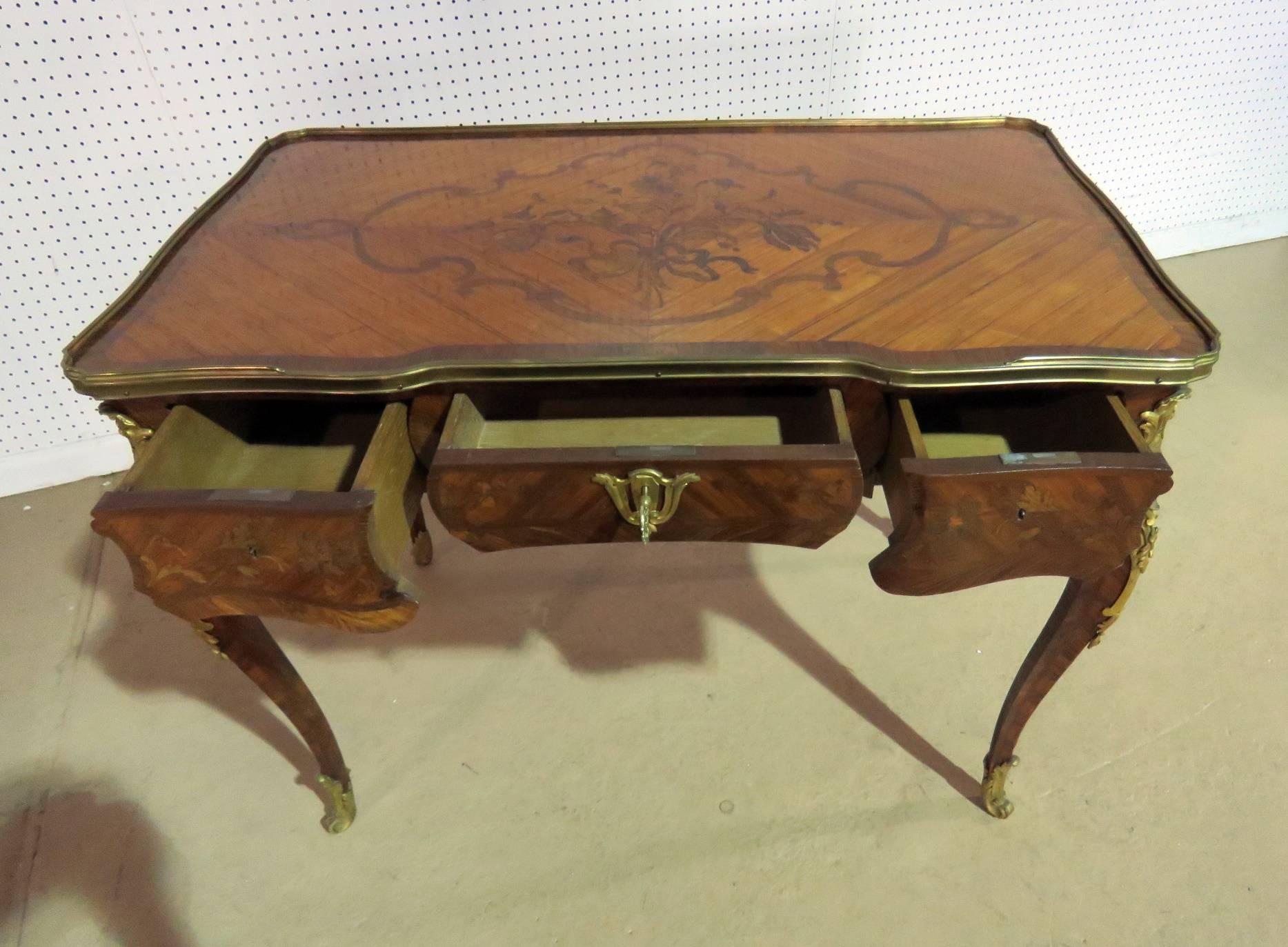 19th Century 1870s Era French Inlaid Kingwood Louis XV Bureau Plat Writing Table Desk