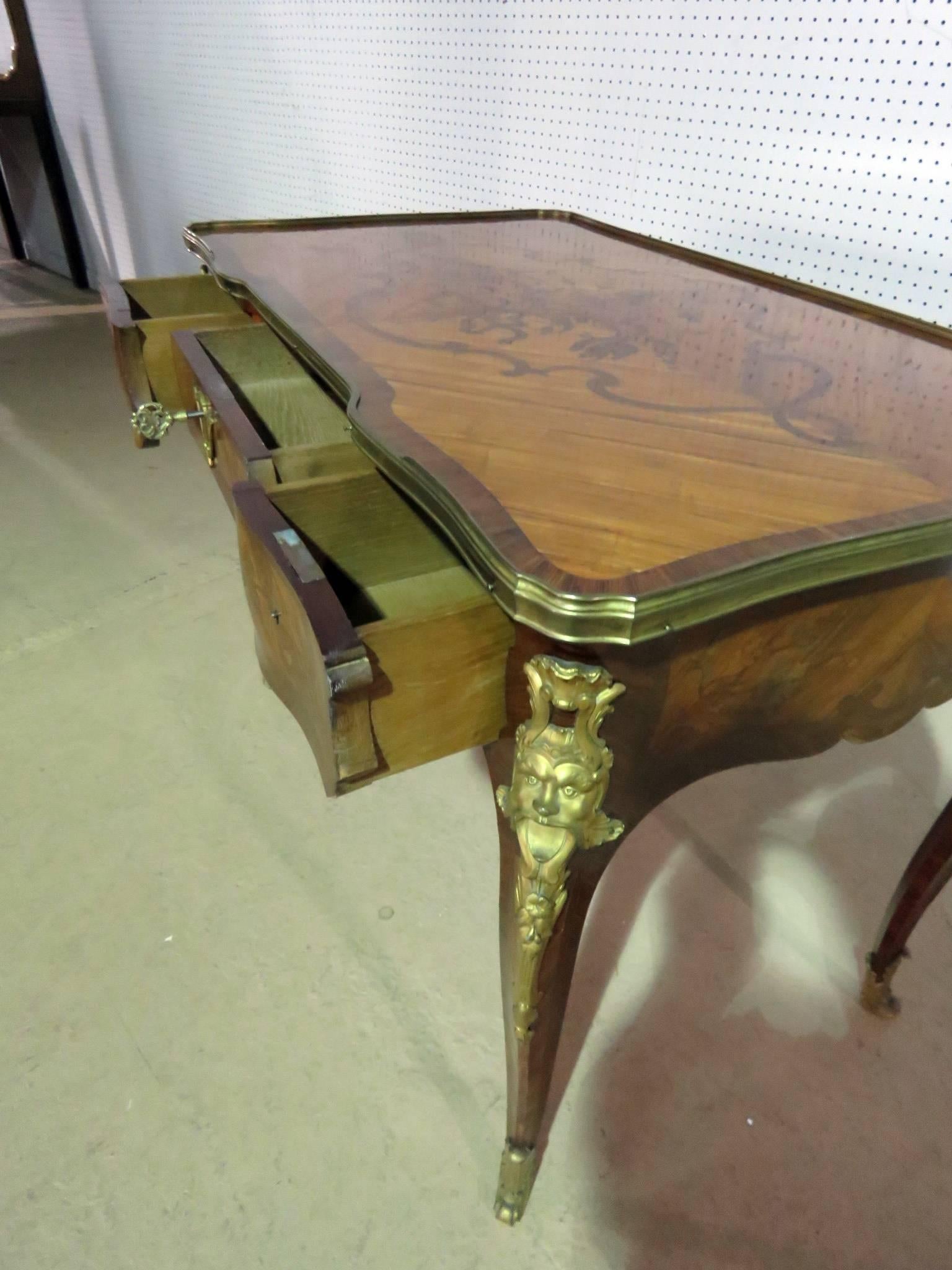 Bronze 1870s Era French Inlaid Kingwood Louis XV Bureau Plat Writing Table Desk