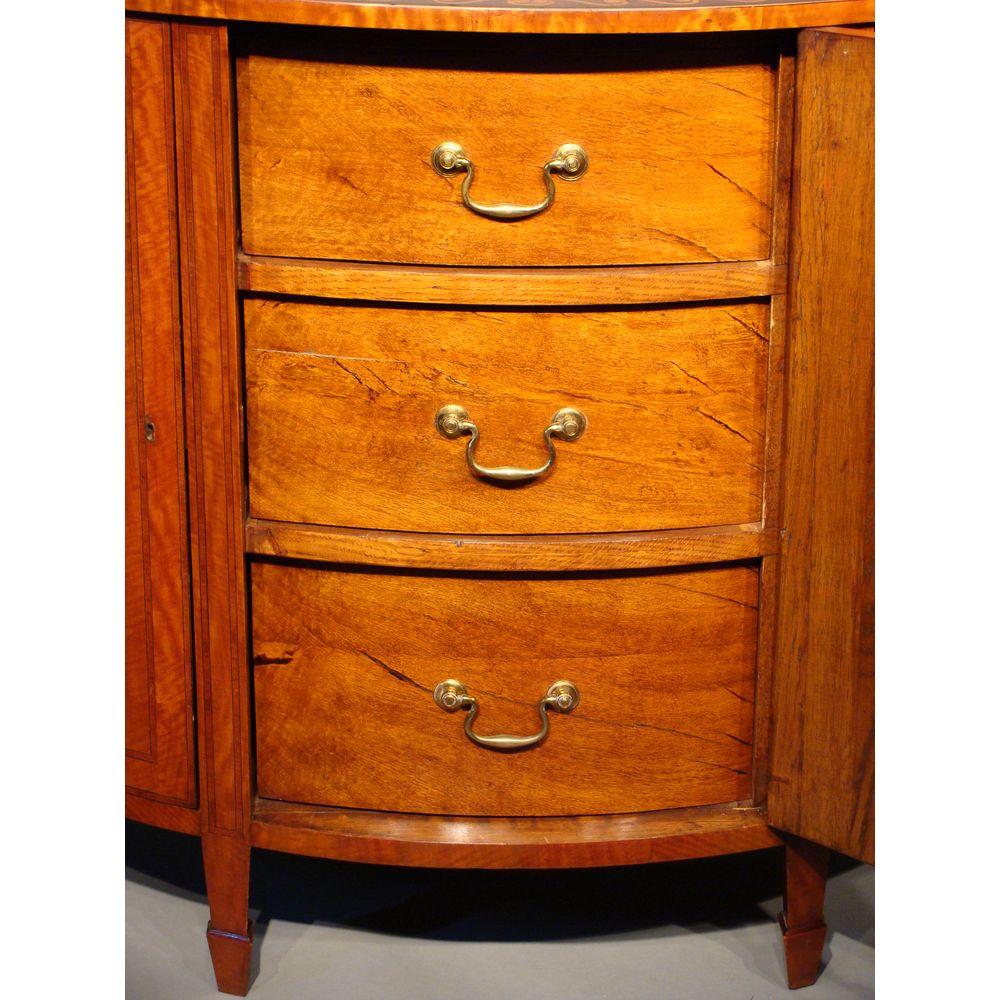 19th Century Inlaid Demilune Satinwood Commode For Sale 5