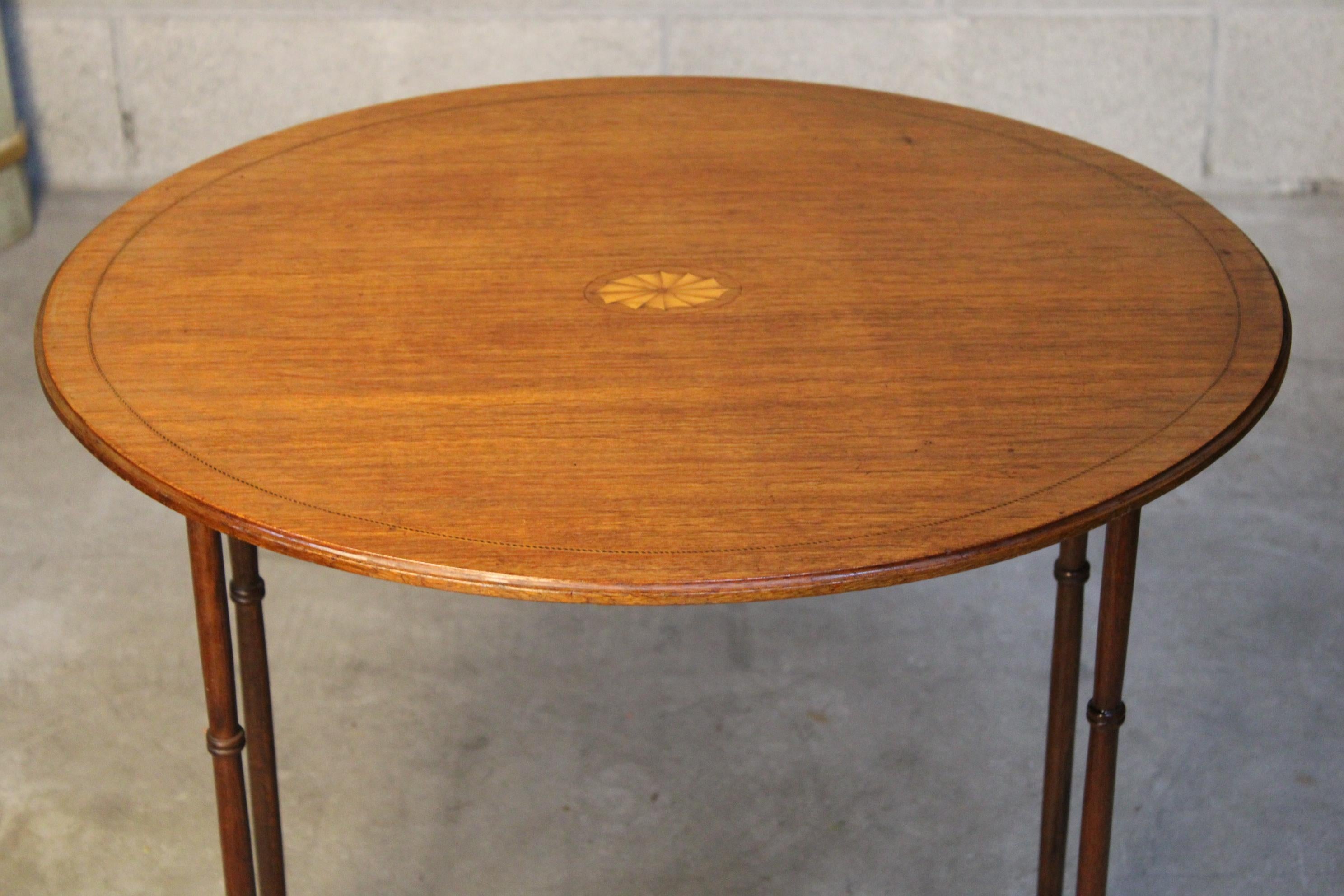 19th century English Coffee Table in Mahogany coffee table 15