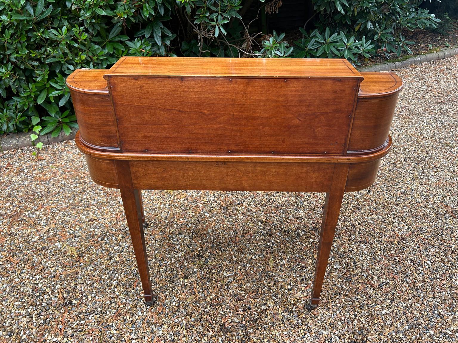 19th Century Inlaid Mahogany Carlton House Desk 7