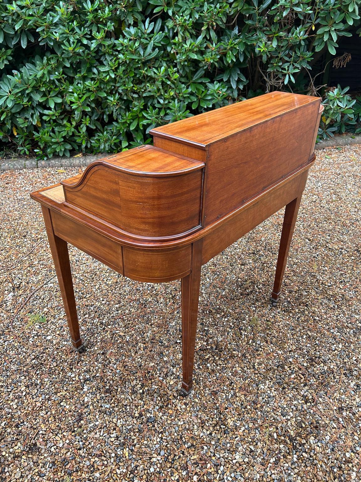 19th Century Inlaid Mahogany Carlton House Desk 8