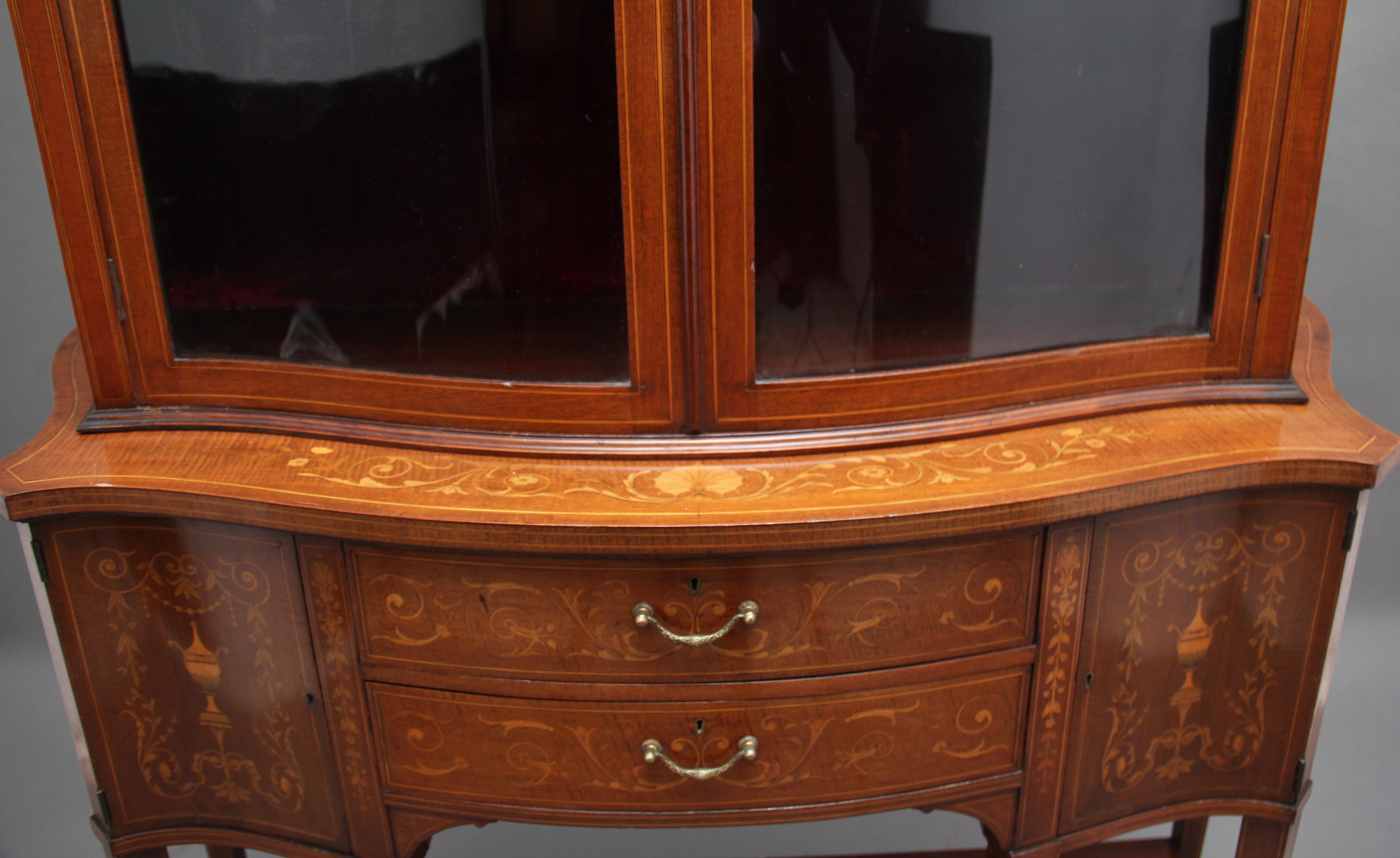 19th Century Inlaid Mahogany Display Cabinet For Sale 11