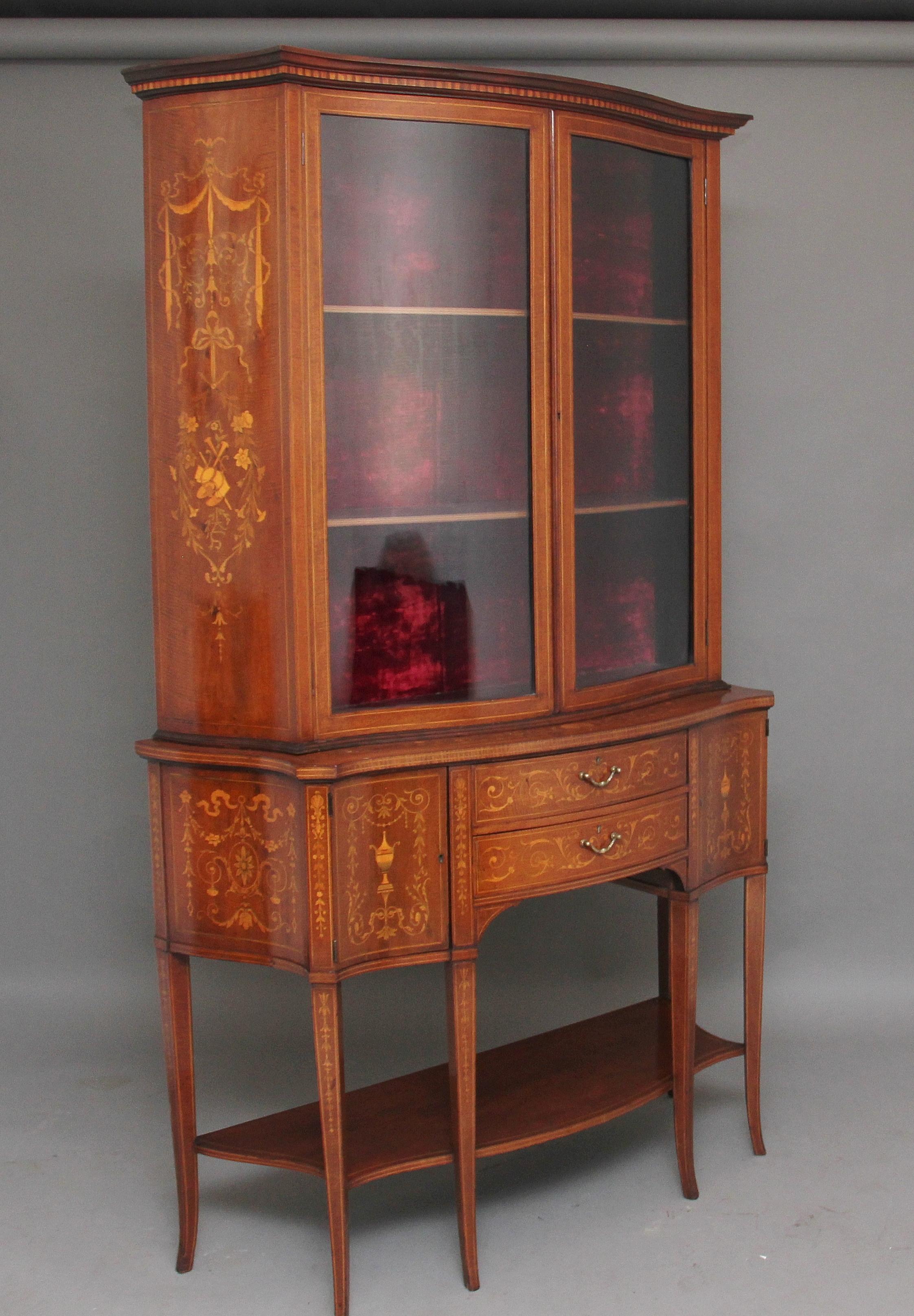 19th Century Inlaid Mahogany Display Cabinet For Sale 1