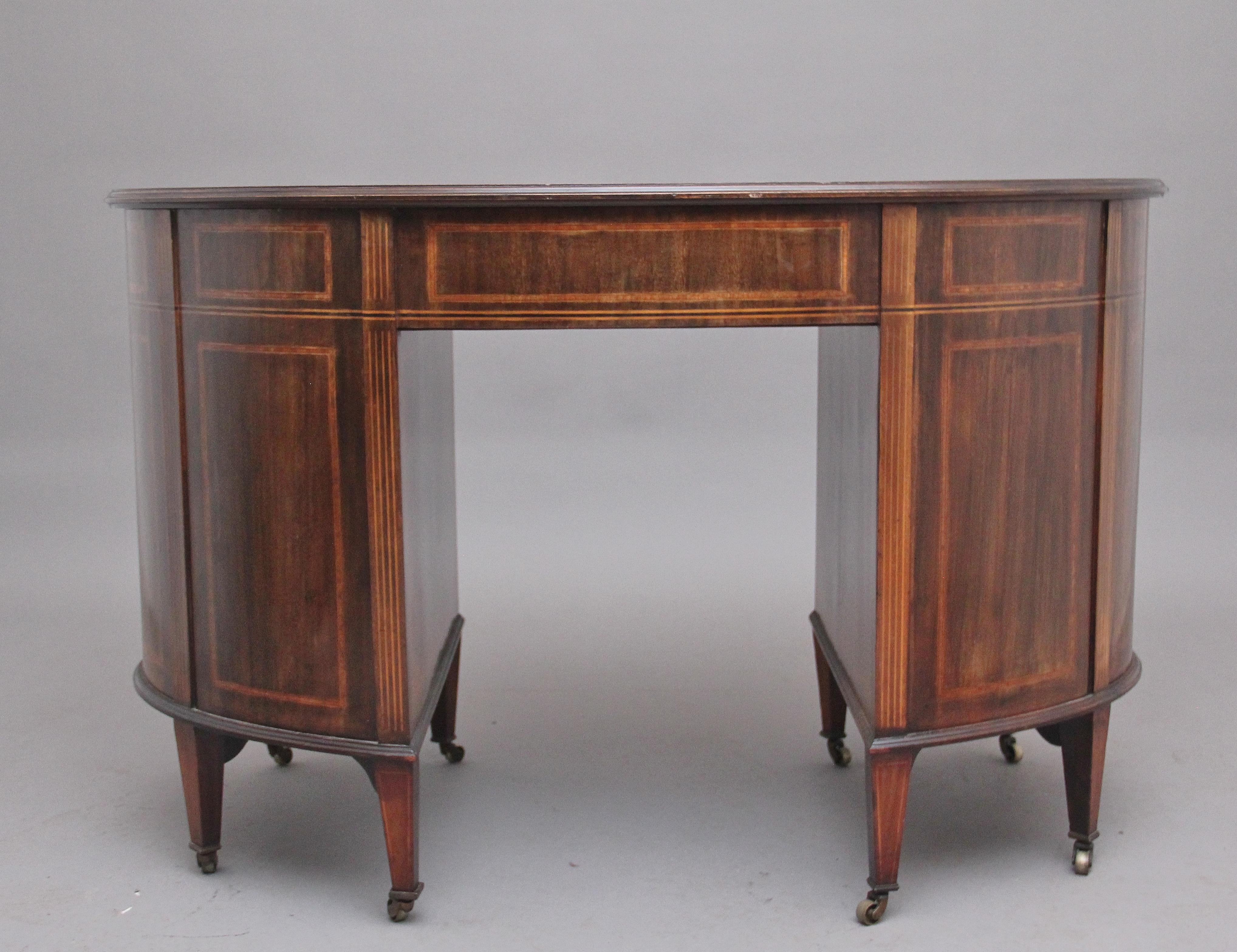 19th Century Inlaid Mahogany Kidney Shaped Desk For Sale 2