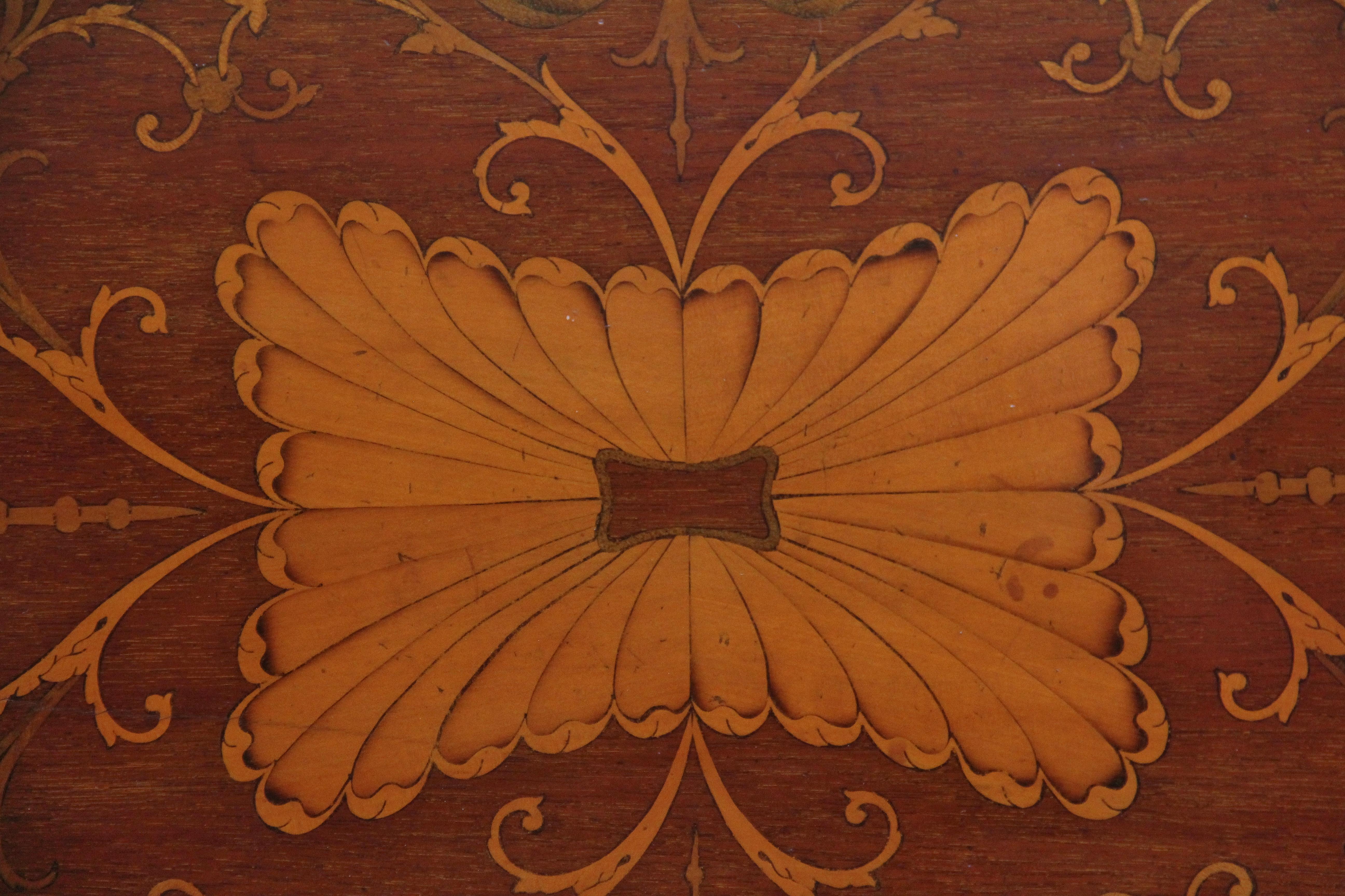 19th Century inlaid mahogany tray In Good Condition For Sale In Martlesham, GB