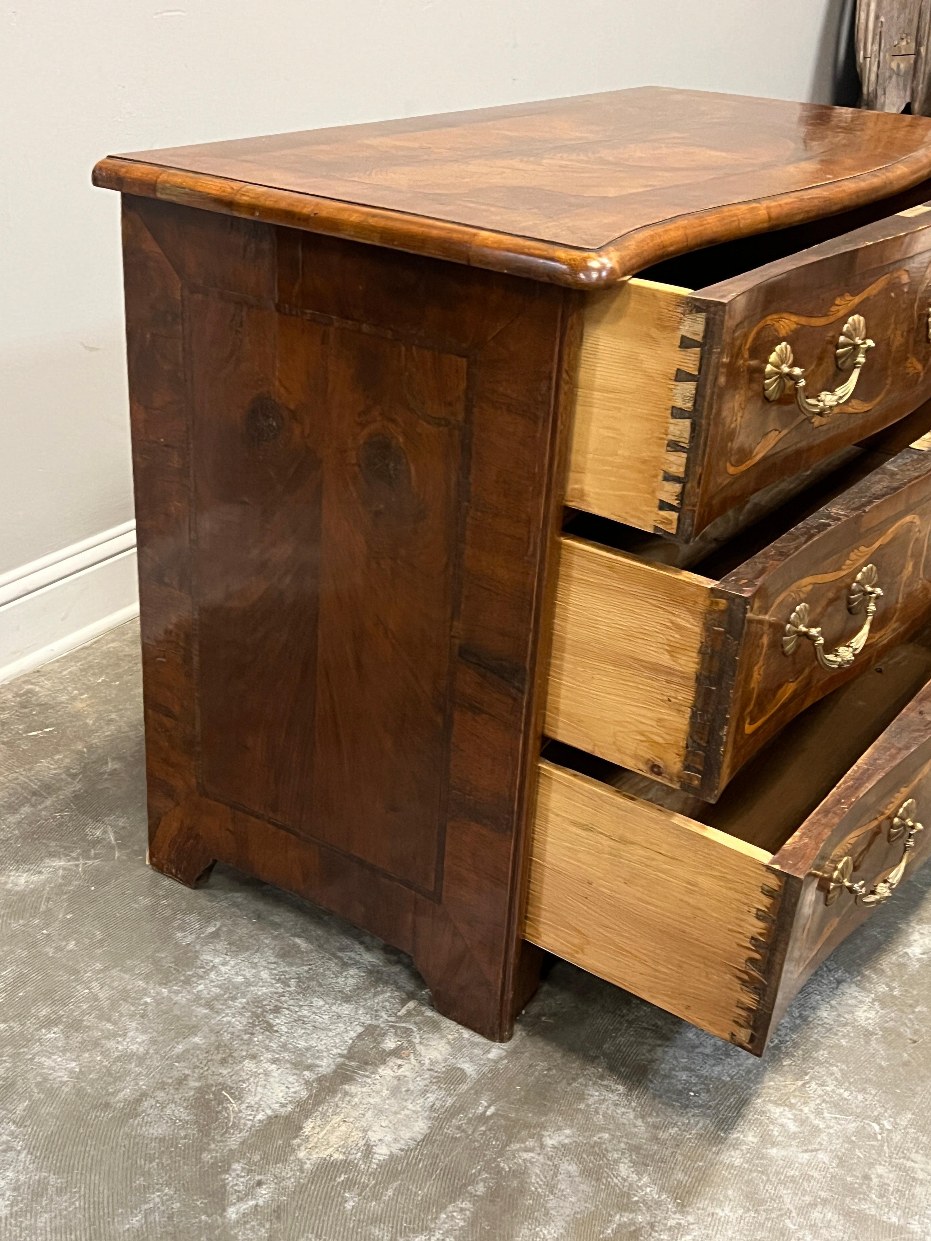 Hand-Crafted 19th Century Inlaid Marquetry Commode In Walnut For Sale