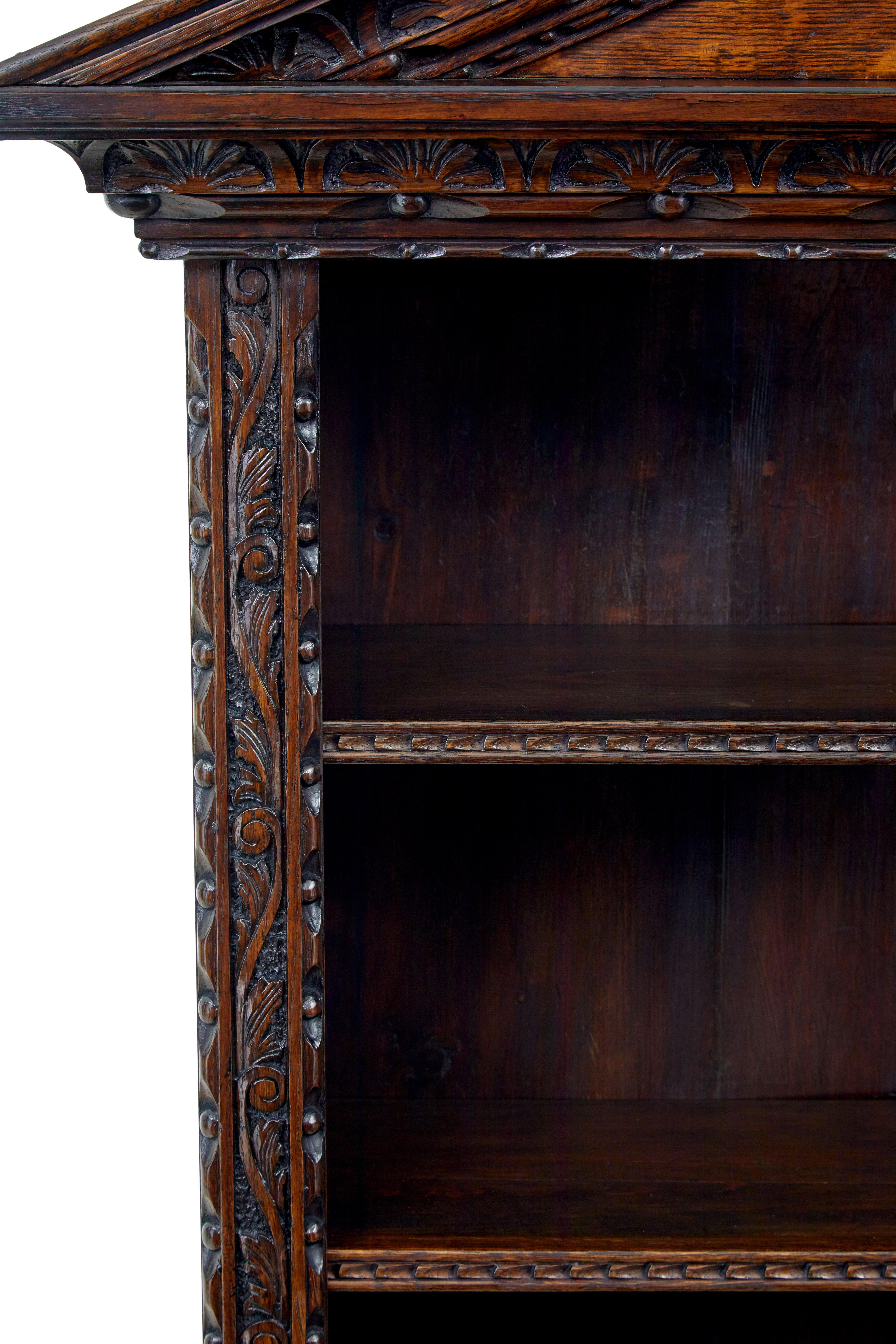 Libreria architettonica in rovere intarsiato del XIX secolo in vendita 1