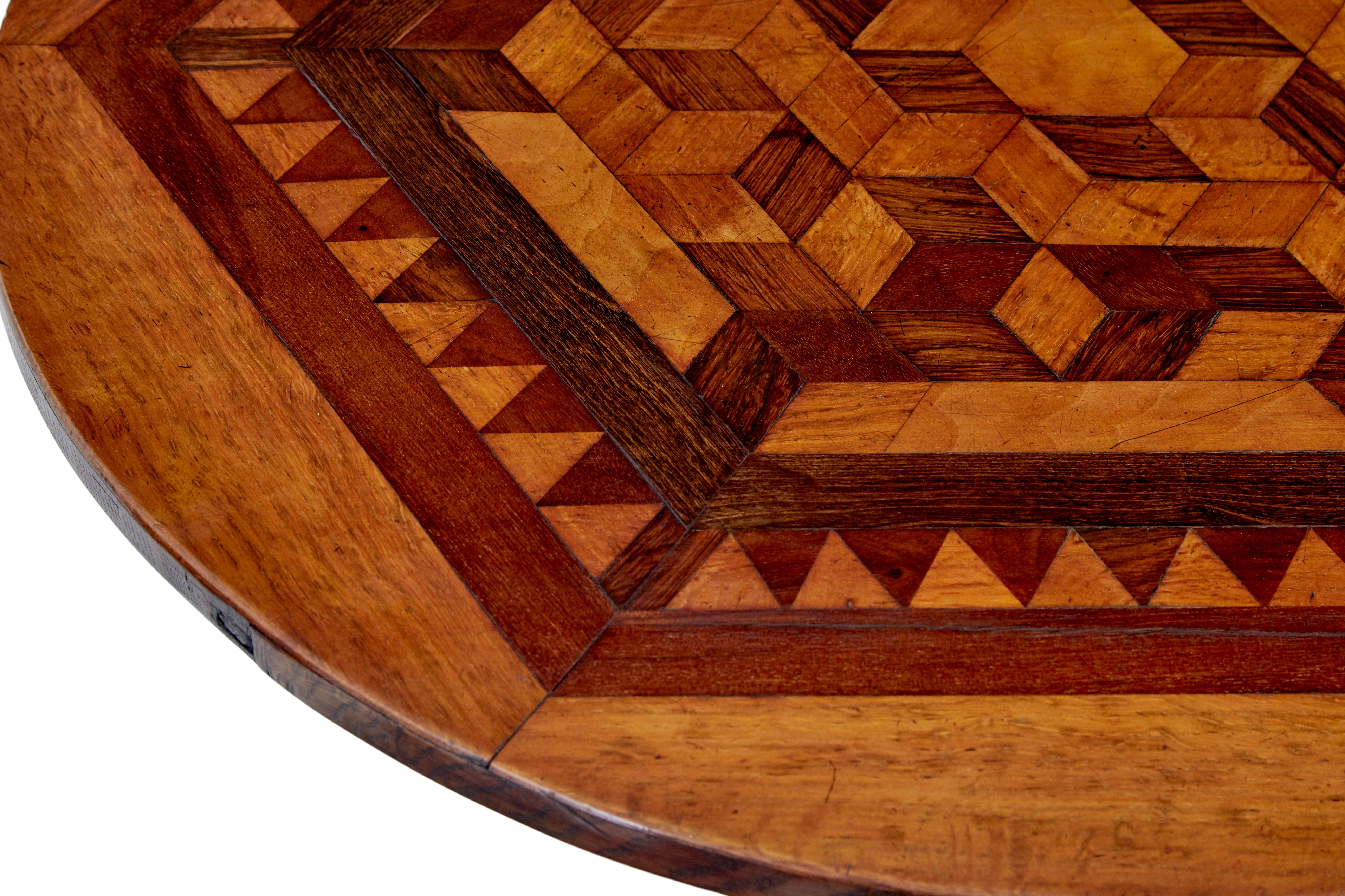 Woodwork 19th century inlaid oak round occasional table For Sale