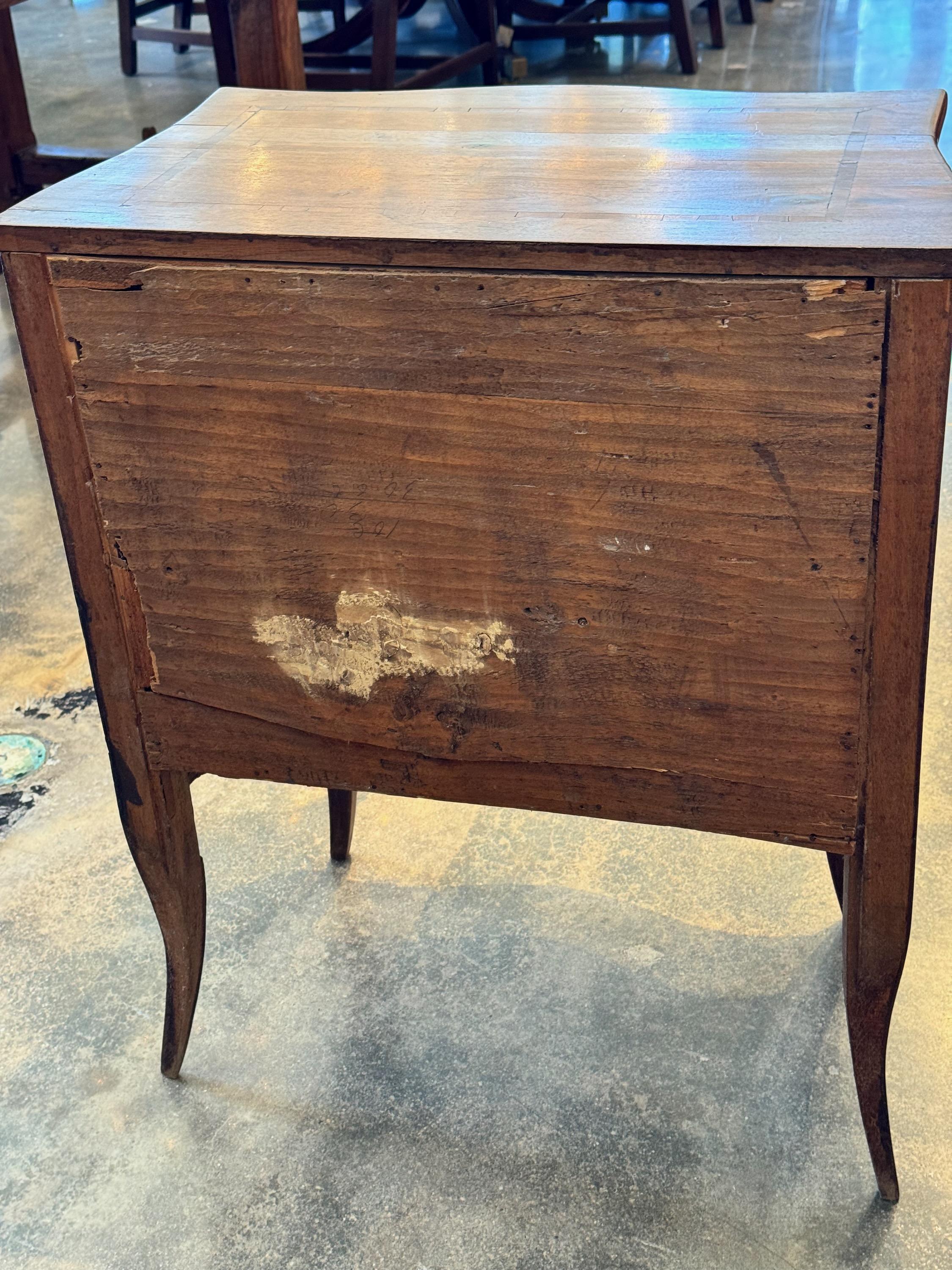 19th Century Inlaid Walnut Commode For Sale 4