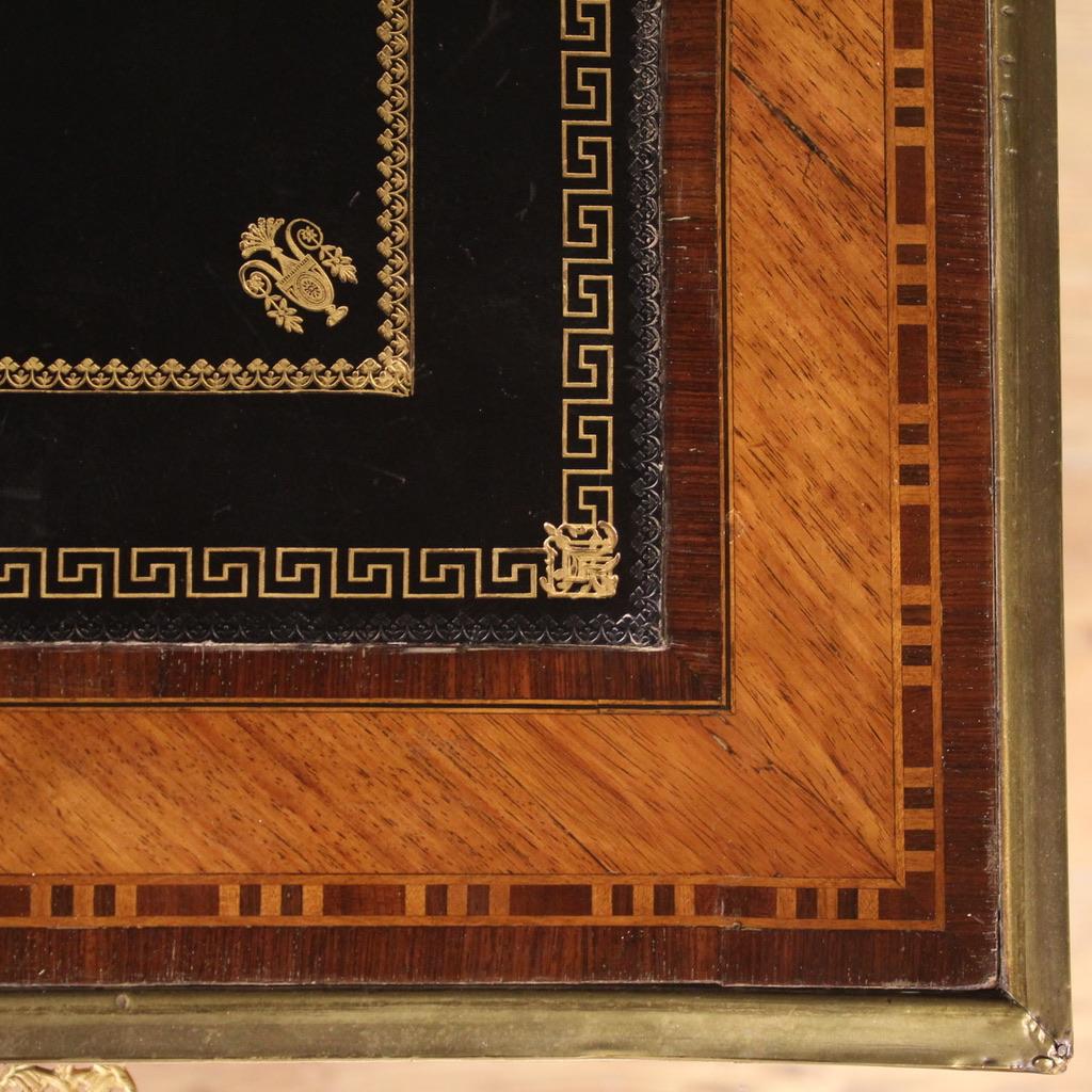19. Jahrhundert Intarsienholz Französisch Louis XVI Stil Napoleon III Ära Schreibtisch im Angebot 3