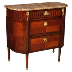 Commodes and Chests of Drawers
