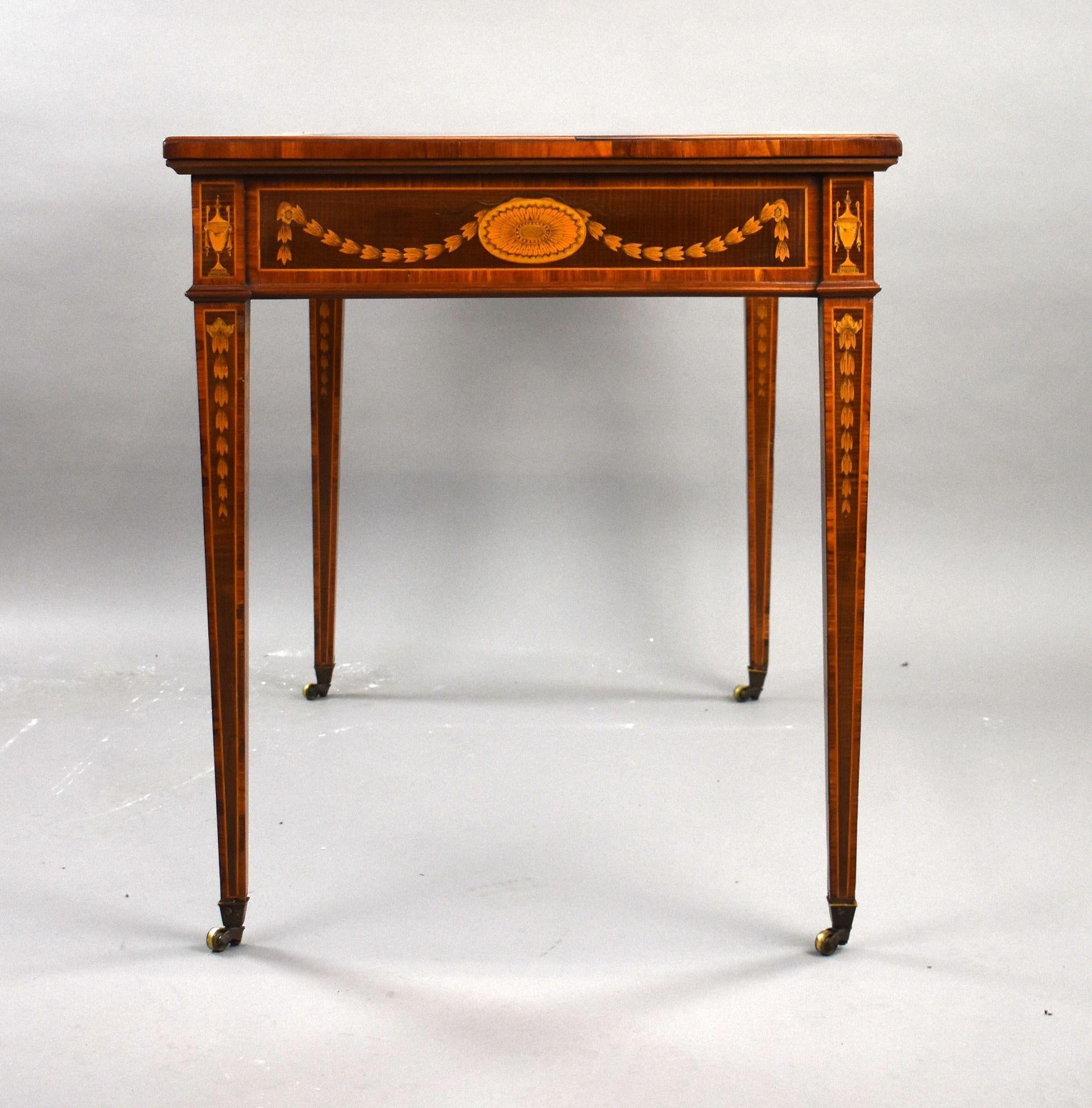 Anglais Table à écrire marquetée du 19e siècle en vente