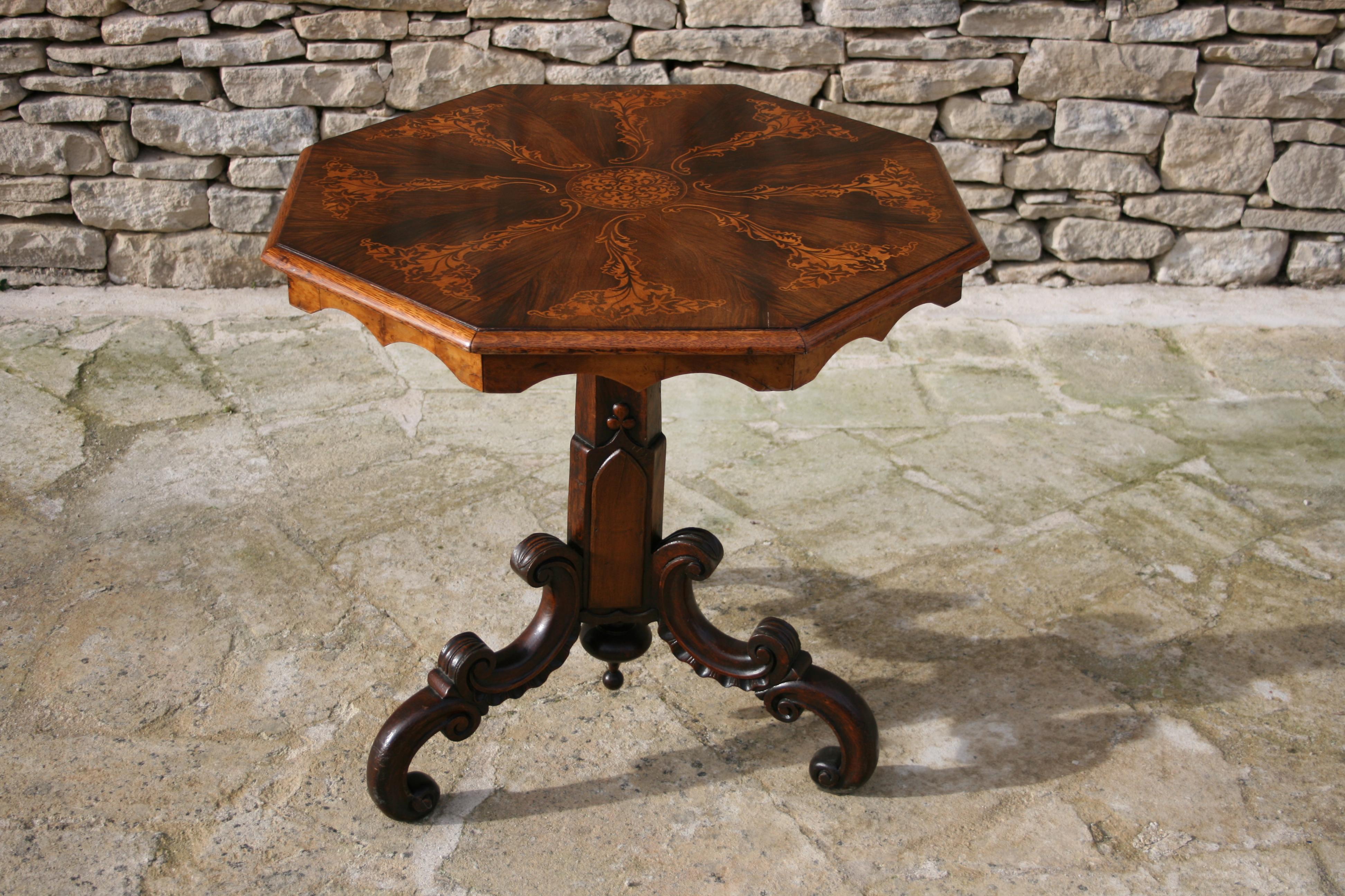 19th Century Inlay Italian Pedestal Table In Good Condition For Sale In Tetbury, Gloucestershire